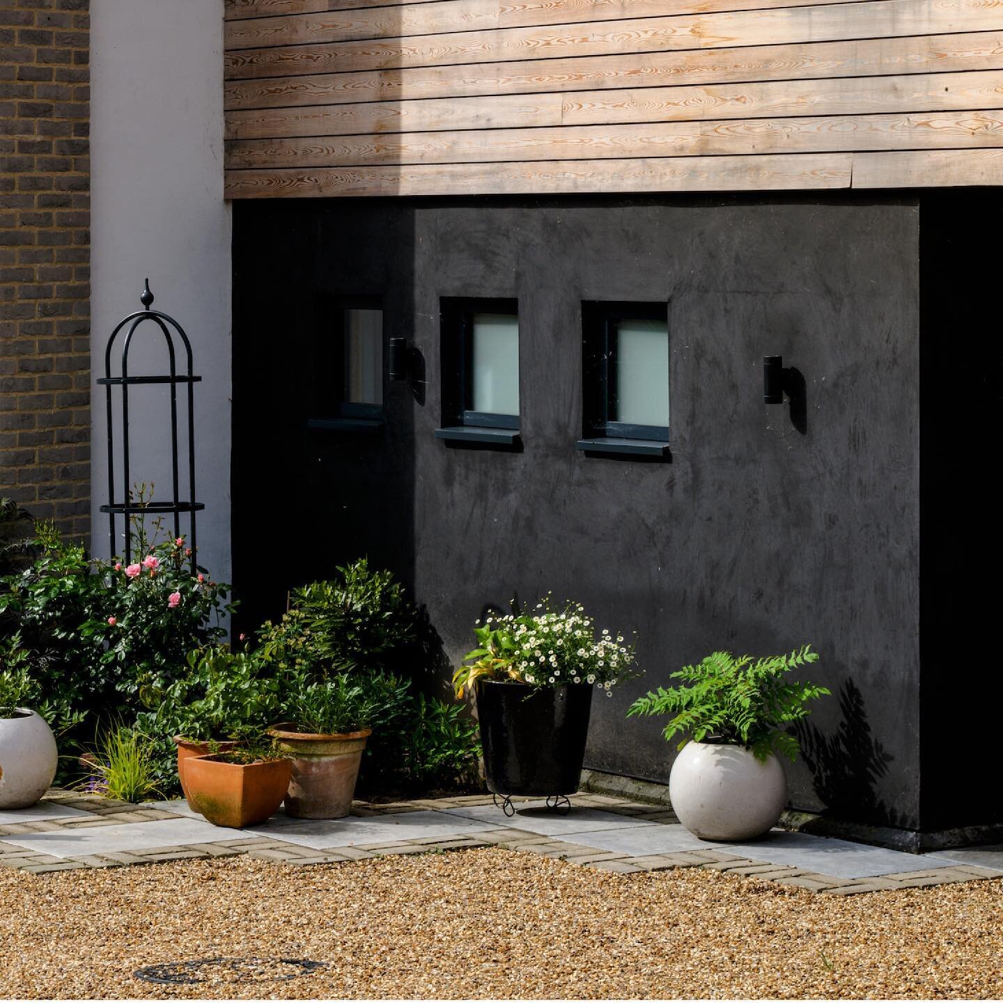 Residential, Extension - Cross Maltings Folly, Hadleigh, Suffolk.
Contractor: M Chisnall&rsquo;s &amp; Sons
Landscaping: @arealandscapearchitects 
Photography: @timothysoarphotographer 

View the project on our website for more details and photos. Fi