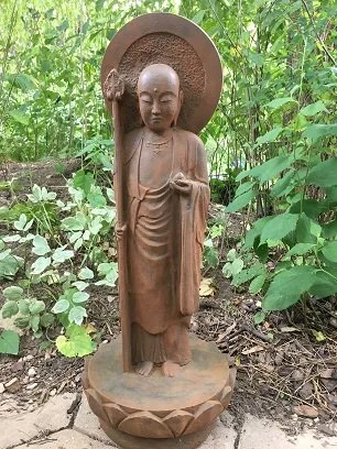 garden statue.JPG