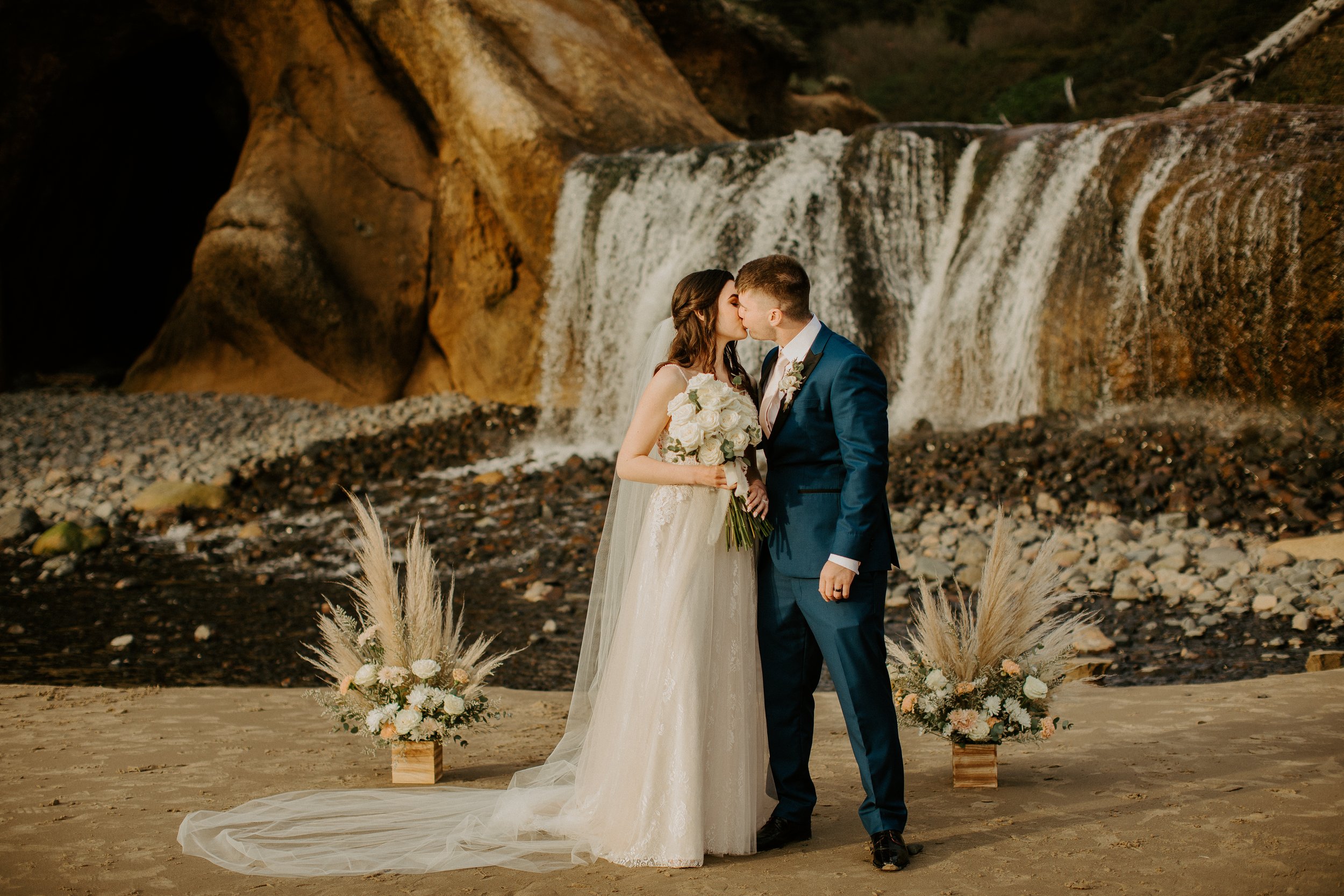 Elopement ceremony area at Hug Point in Oregon