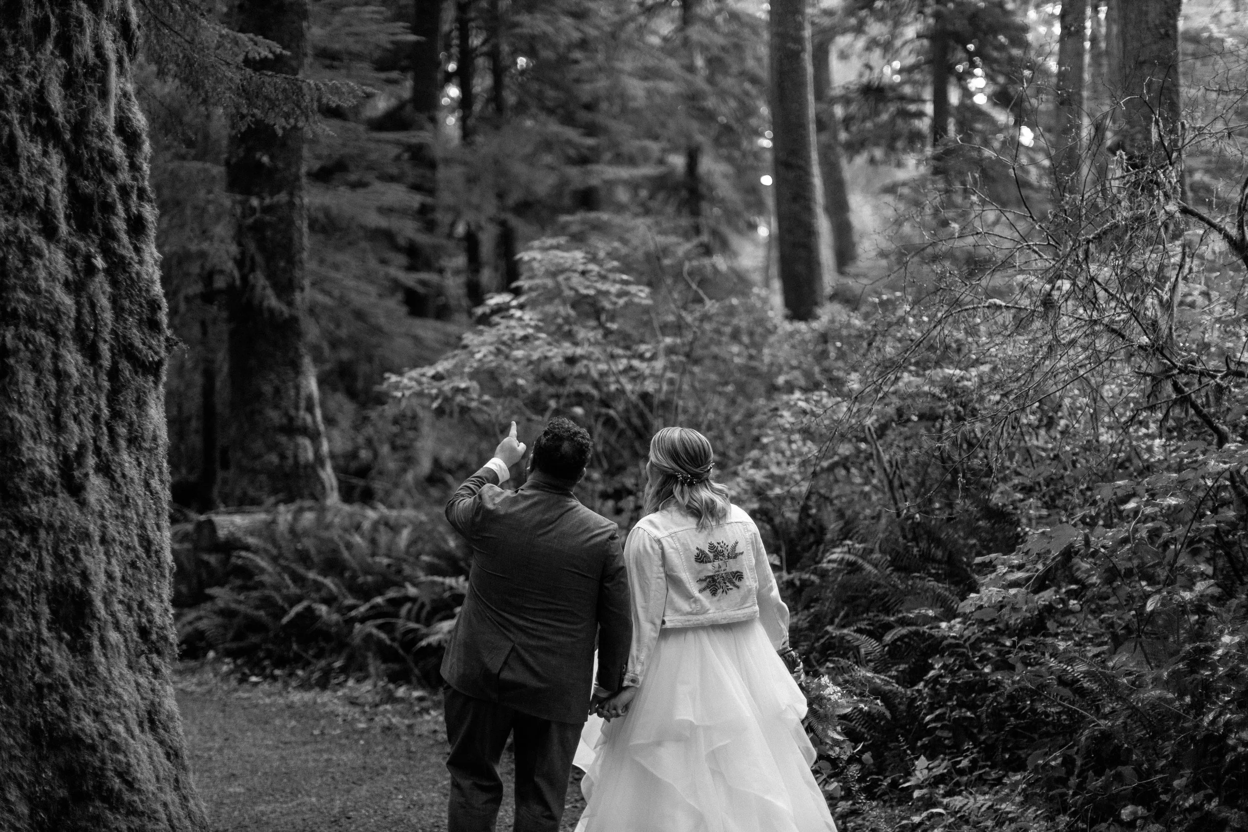 Bride and Groom exploring the Oregon Coast