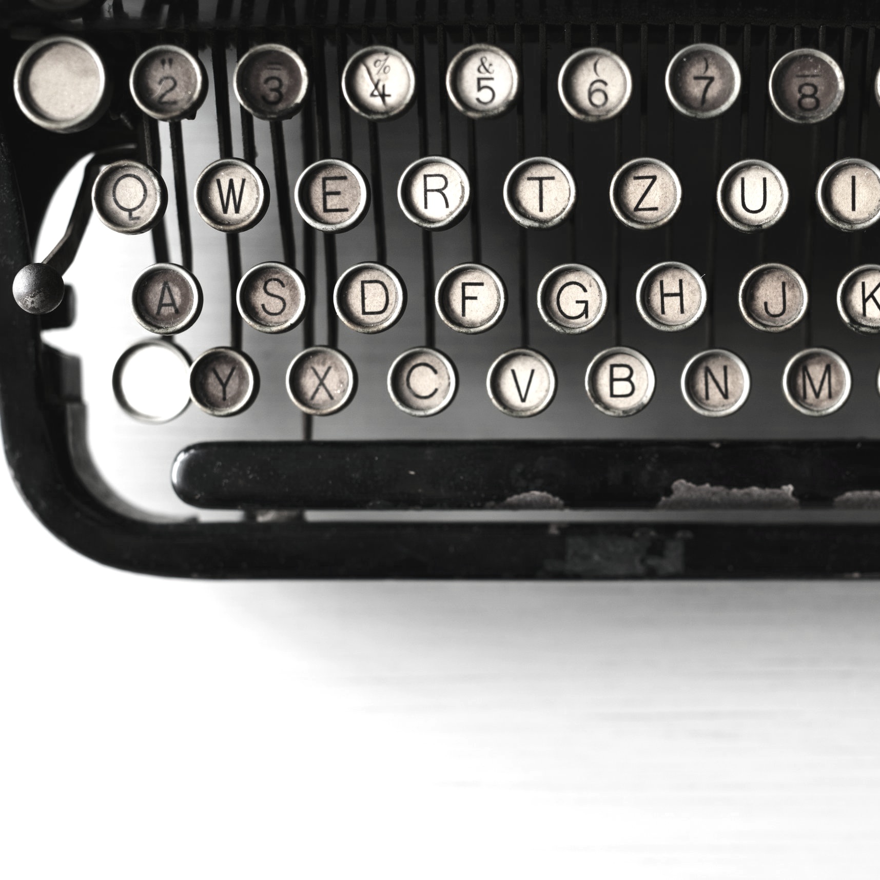 typewriter-unsplash.jpg