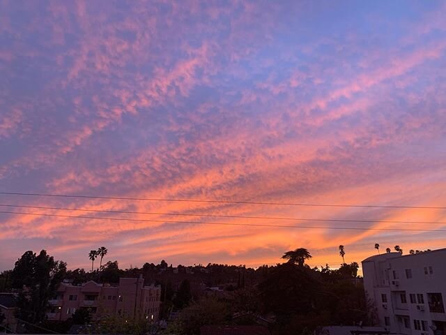 #stayHome this week as La advises to avoid supermarkets. It will be a &ldquo;critical week&rdquo; to fight against covid19. Thankful for a beautiful view during these interesting times 🌈☔️. thinking about all the #healthcareheroes and people doing t