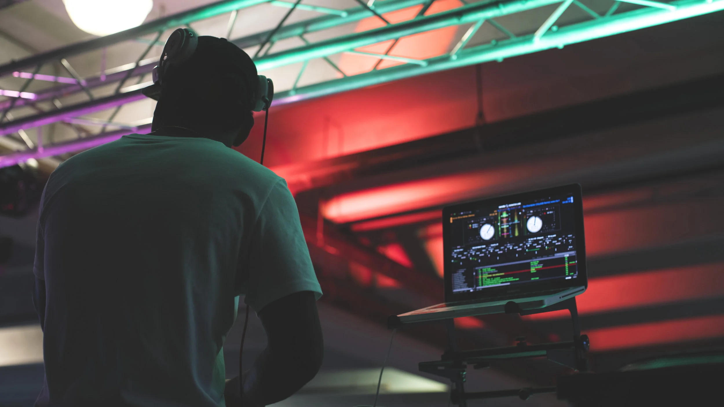 DJ 4.jpg