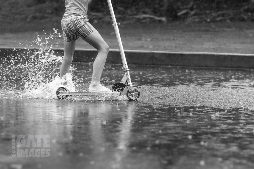 kids-playing-in-the-rain-4.jpg