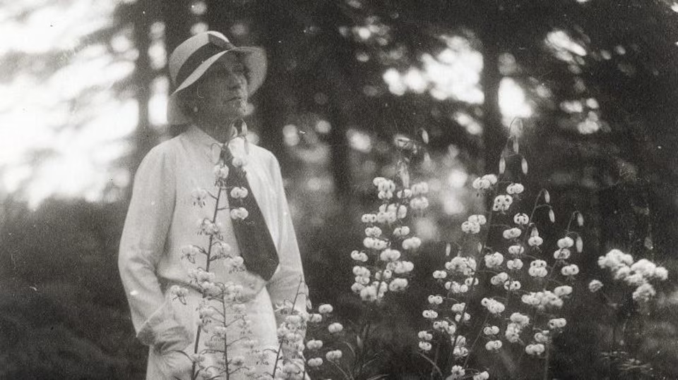"En vogue, Elsie Reford et la mode" aux Jardins de Métis