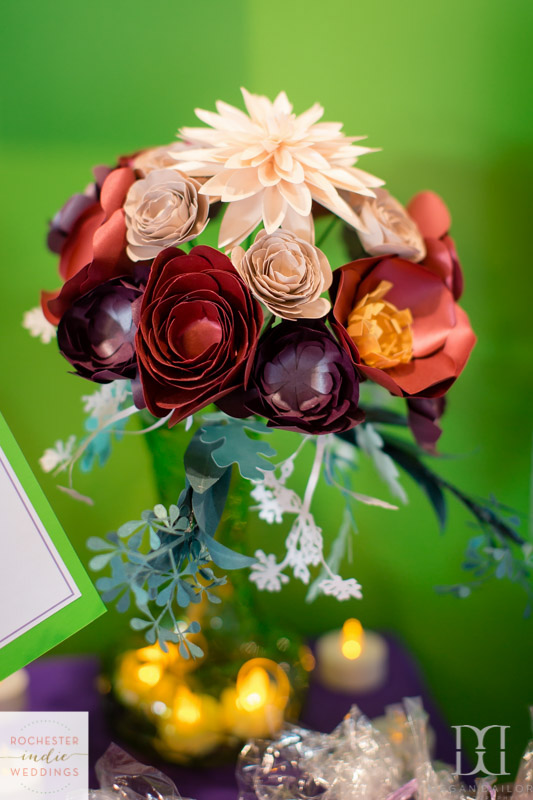 One of my paper flower bouquets ! I filled the vase with battery-powered tea lights to add to the sparkle of my booth.