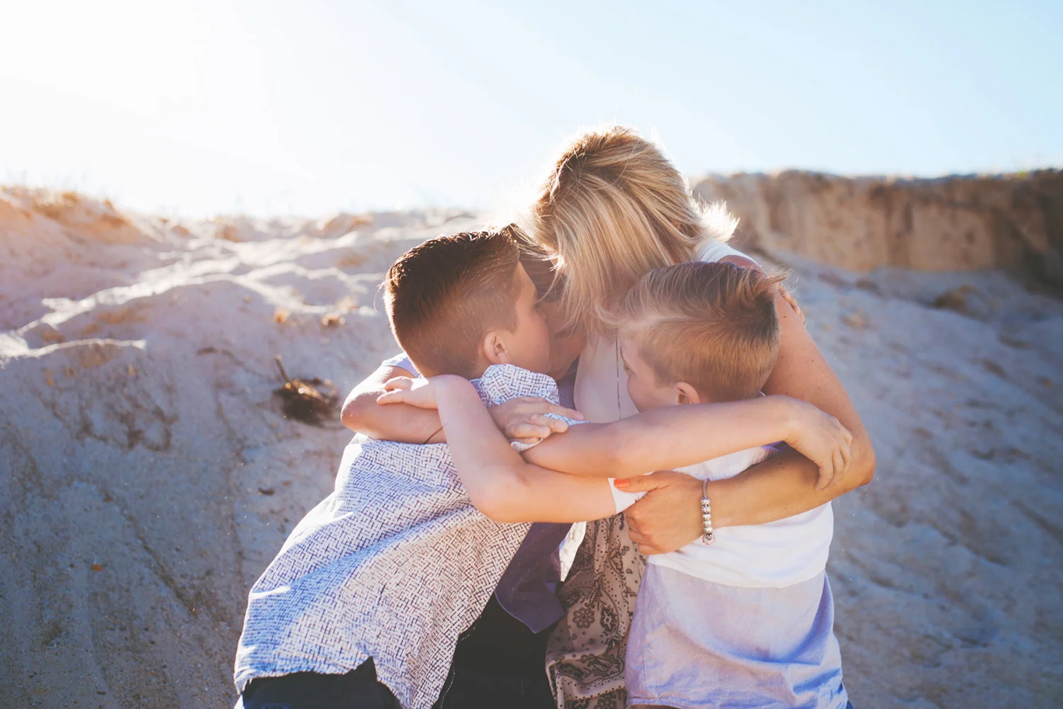 Cindy Cavanagh captures motherhood portraits in Sydney.