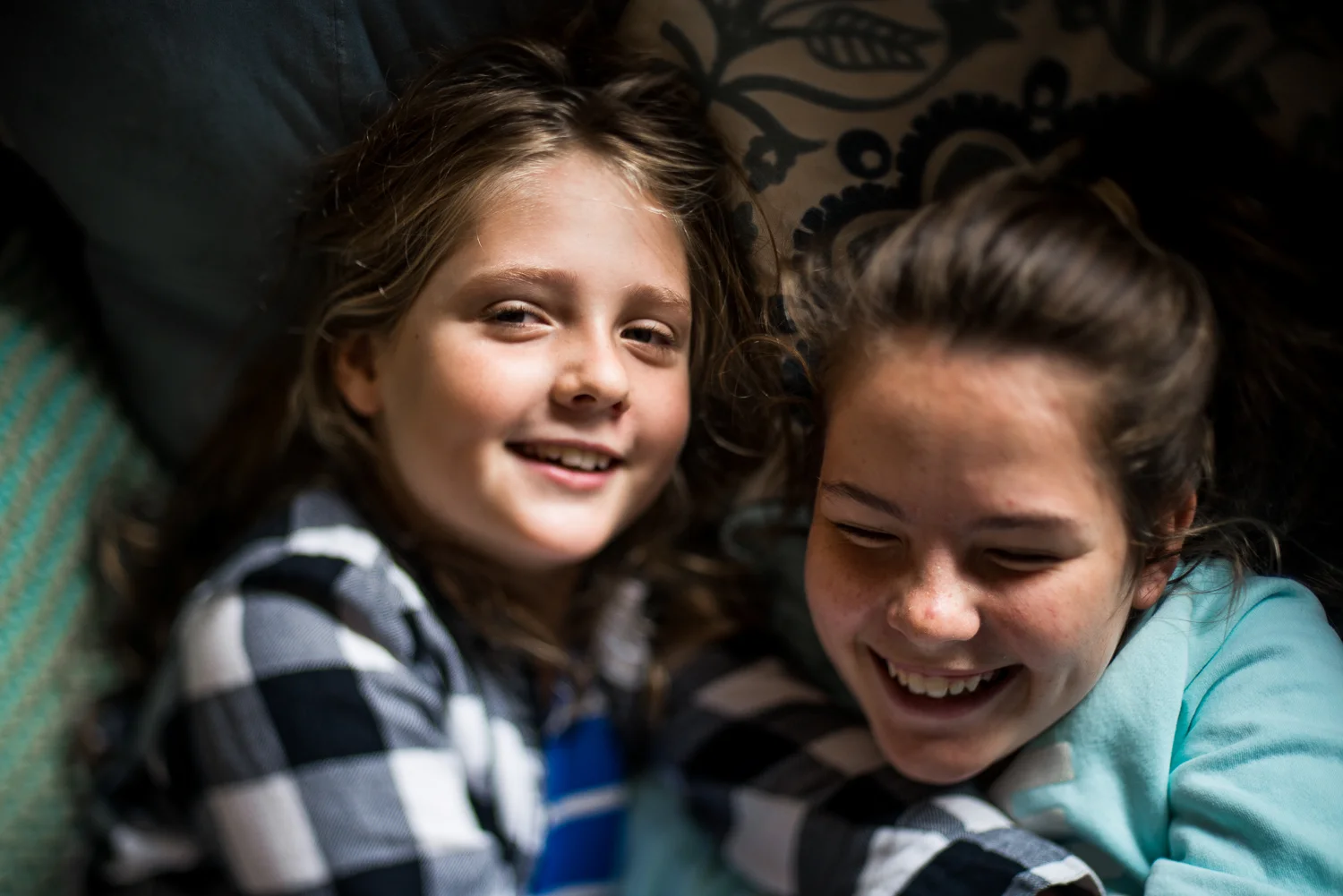 sisters hugging