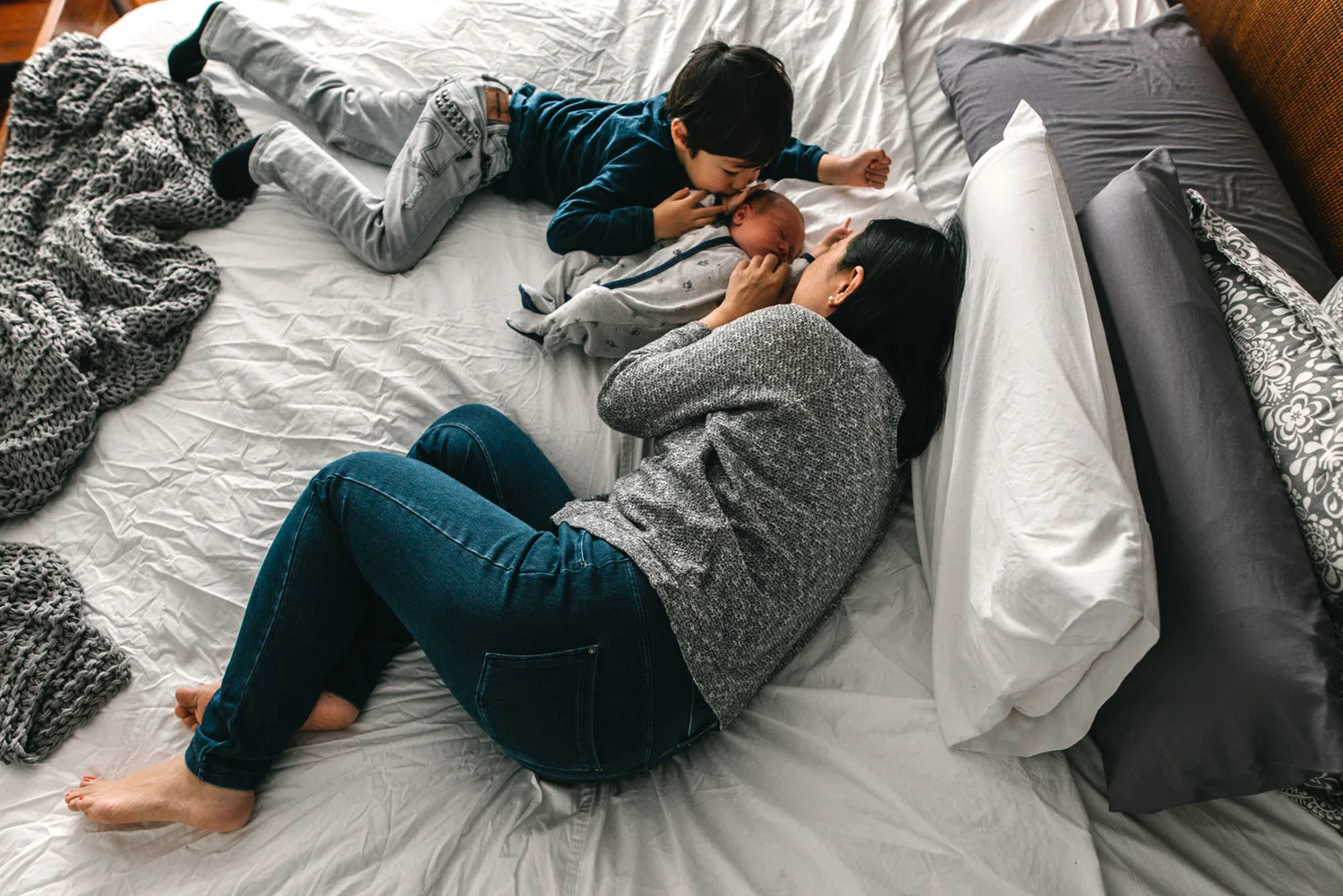newborn-photographer-sydney-asleep-all-together