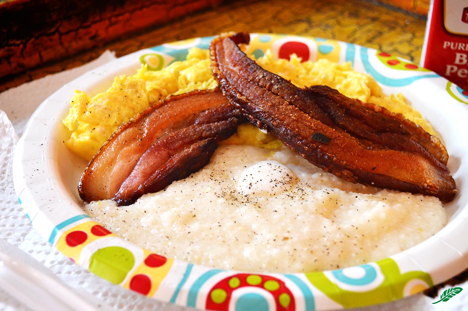 cheeskitch-160528-country-grits-bacon-eggs-1-1500.jpg
