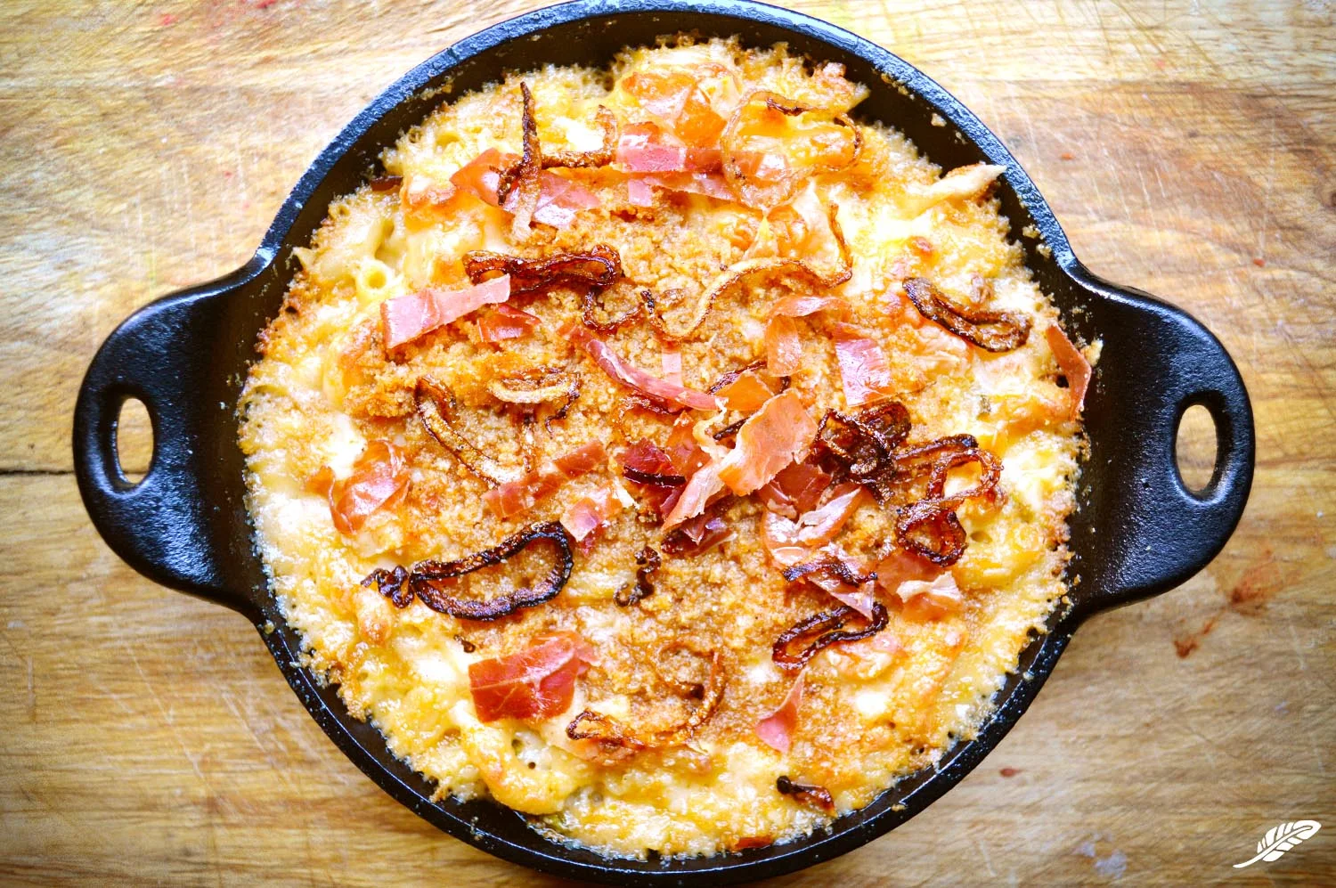 cheeskitch-170704-3-cheese-mac-cheese-shallots-prosciutto-1-1500.jpg