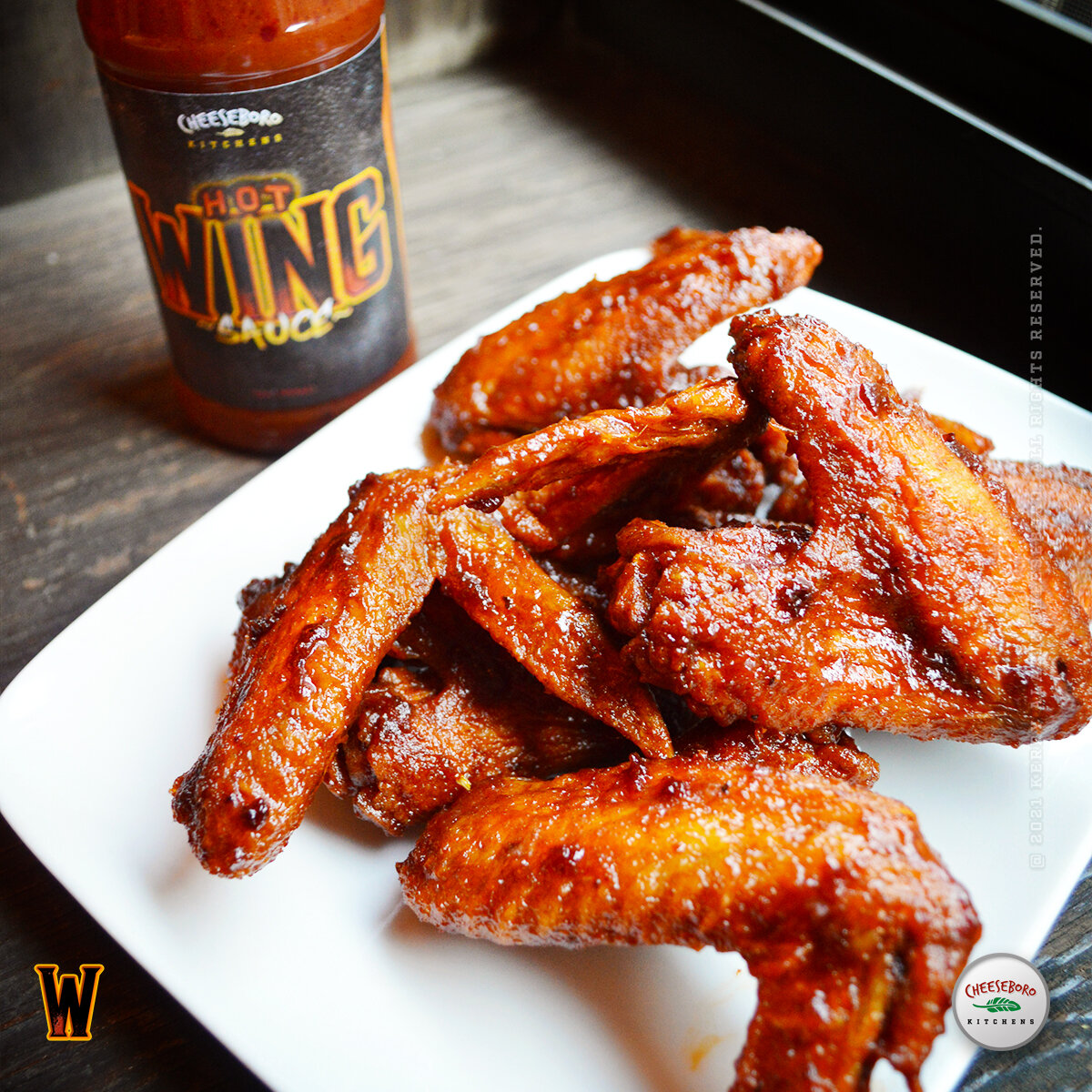 wing_sauce-210630-bottle-full-wings-1-1247.jpg