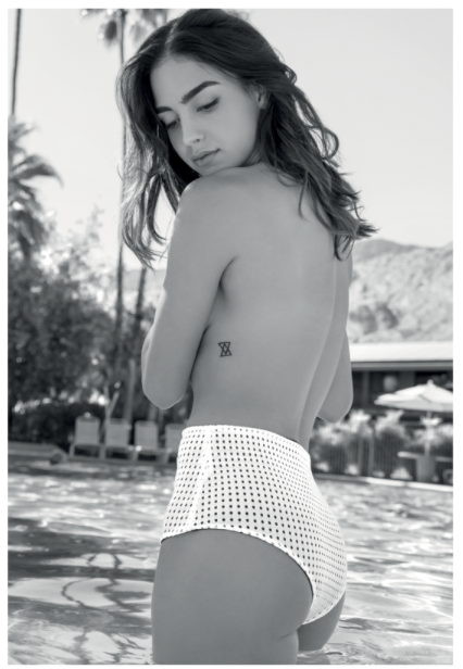 Maxim/ Melissa Barrera /Ro Palma