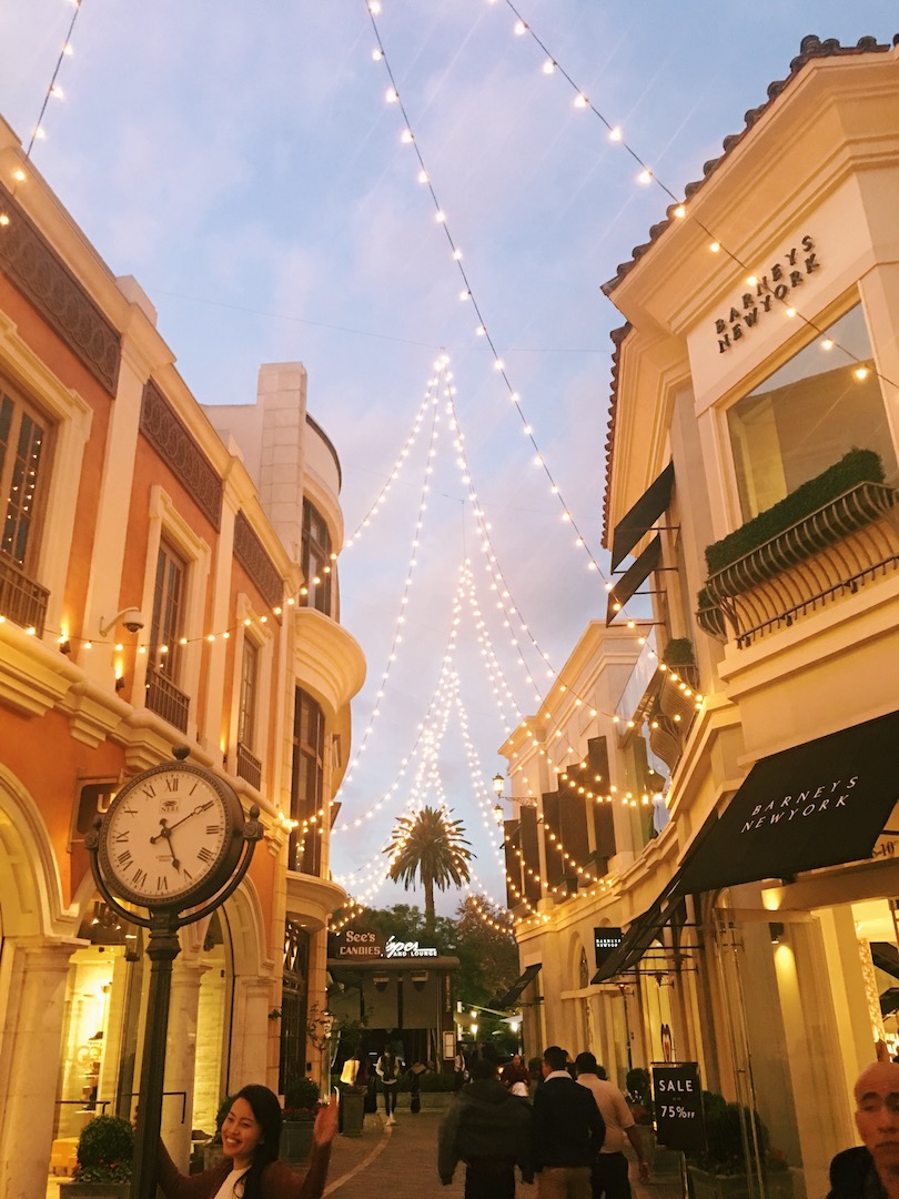 Last stop of New Year's Day, movie night at The Grove to see La La Land. It was everything. 