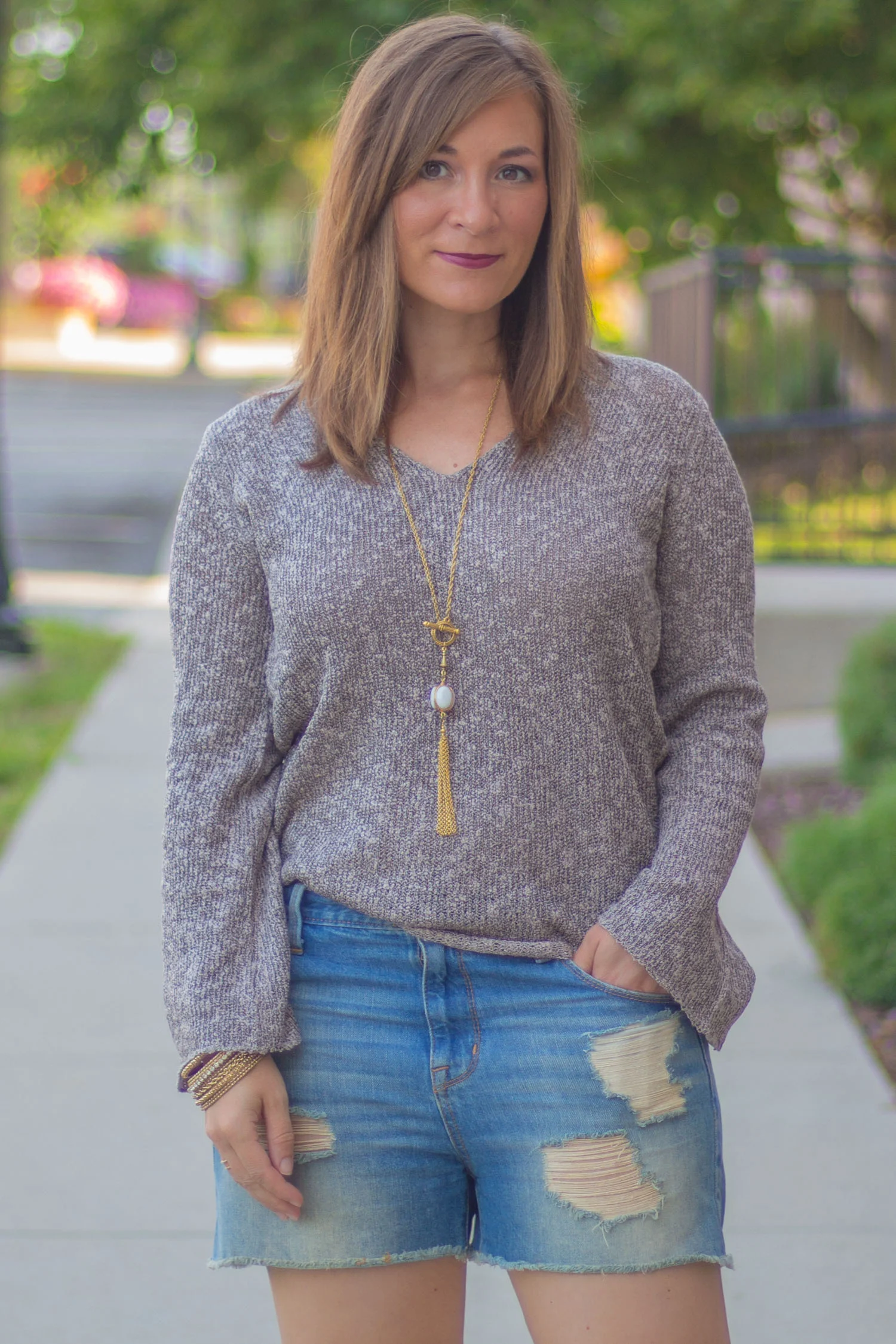 shorts-outfit-women-over-40.jpg