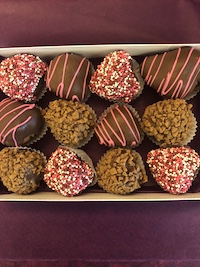 Dipped Berry Box A dozen dipped strawberries with a variety of toppings available. $35 Send Request