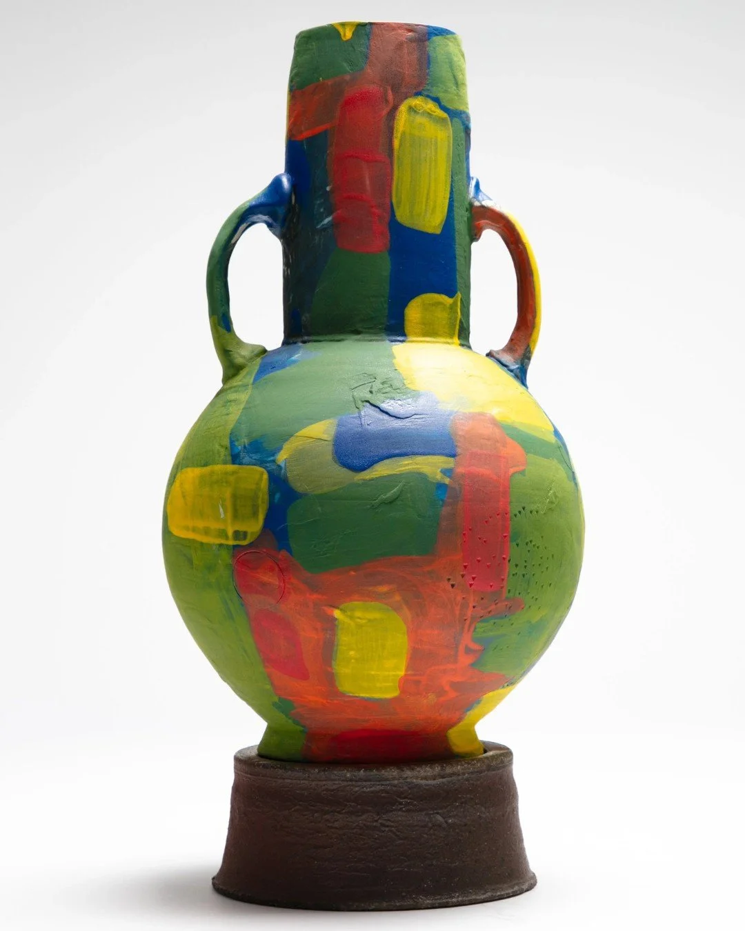 Think beyond the circle with visiting artist Jake Boggs! 🏺

Join us this weekend, October 10&ndash;11, for Altered States: Manipulating Thrown Forms, a two-day ceramics workshop at Hui Noʻeau.

Explore new ways to transform traditional wheel-thrown 