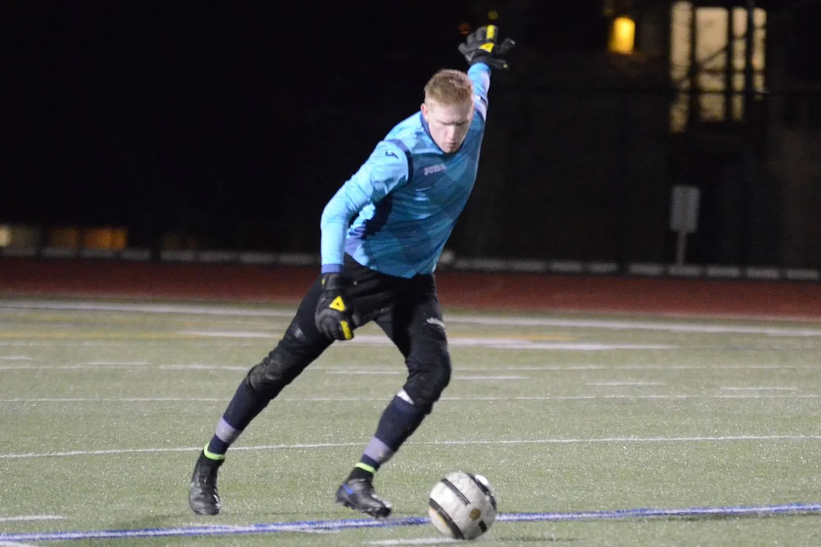 Ian kick fav coach.JPG