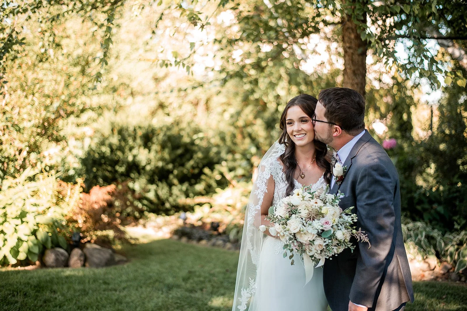 A Classic &amp; Sunny Wedding Day at The Gardens Wedding Center in Allenton, WI