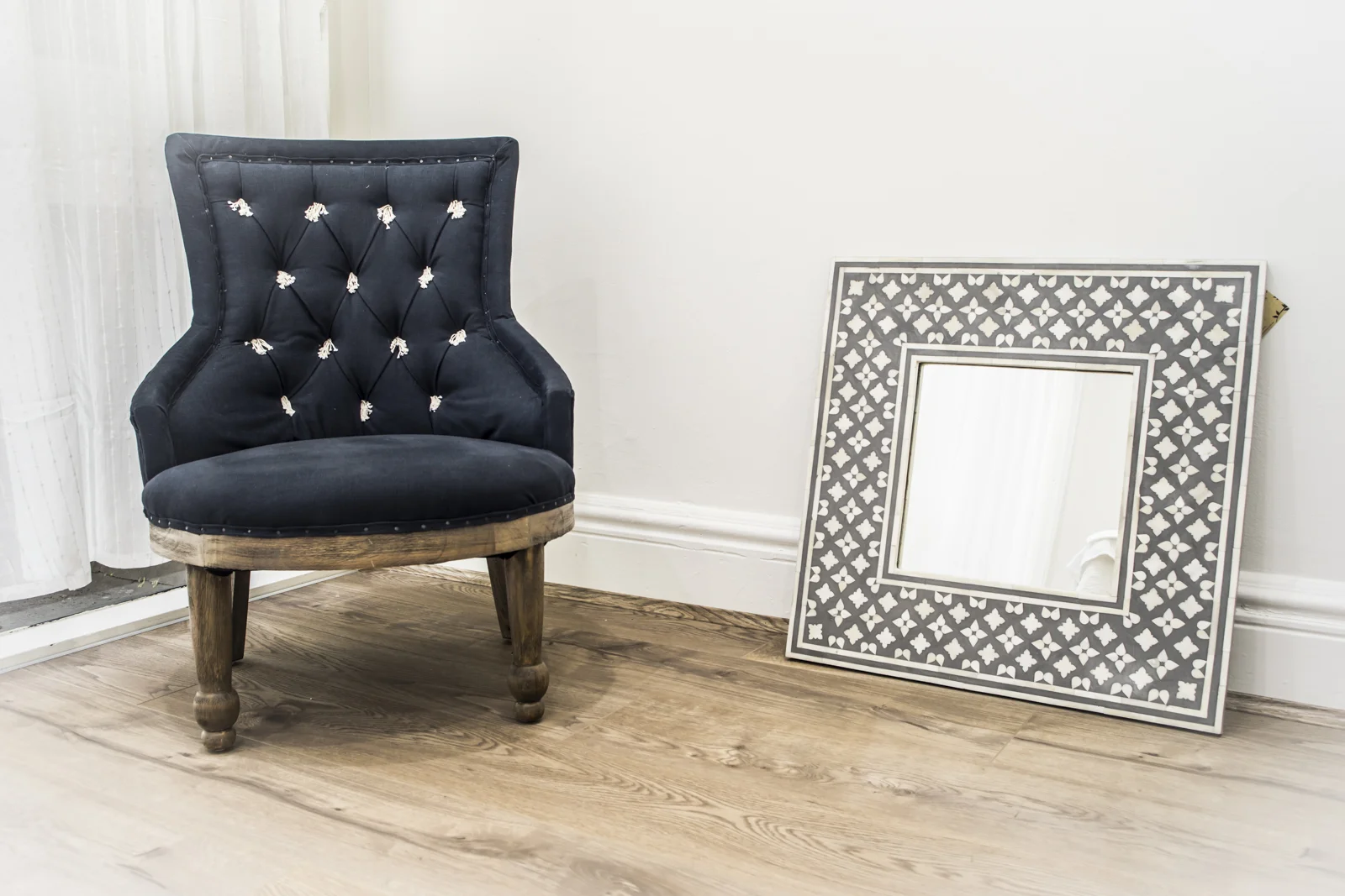 Treatmnent Room Chair & Mirror image.jpg