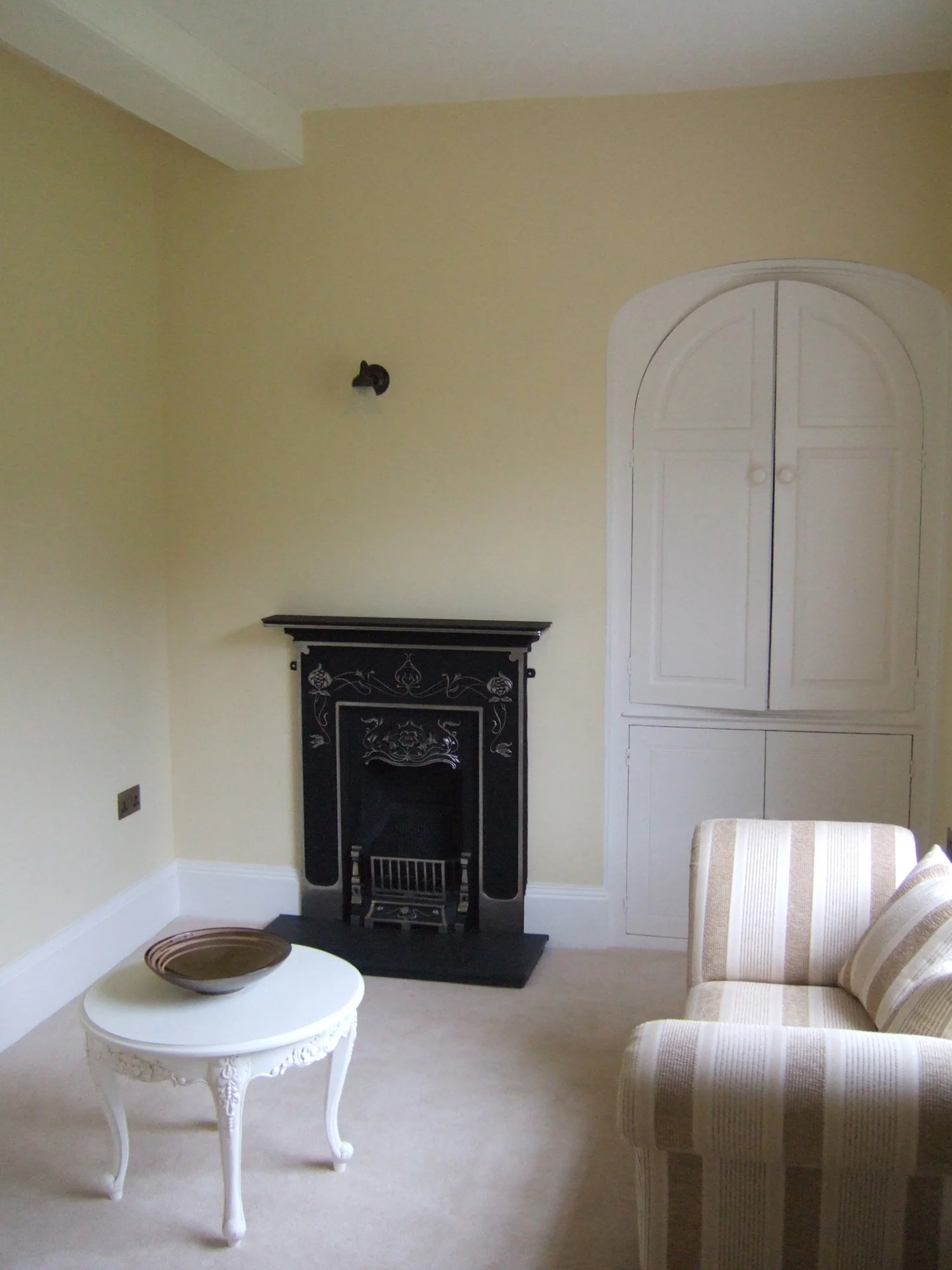 bruntingthorpe-manor-bedroom.jpg