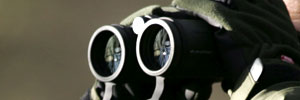 B INOCULARS Roof-prisms, porro-prisms, 8x32s, 10x42s and more – our experts test all the best birdwatching binoculars so you don’t have to. Tested in a wide variety of conditions we put every pair of bins through same rigorous process enabling us to make sound, accurate judgements on their optical power, build quality and value for money. Read our birdwatching binoculars reviews here. Plus, the anatomy of binoculars - download your PDF guide here .