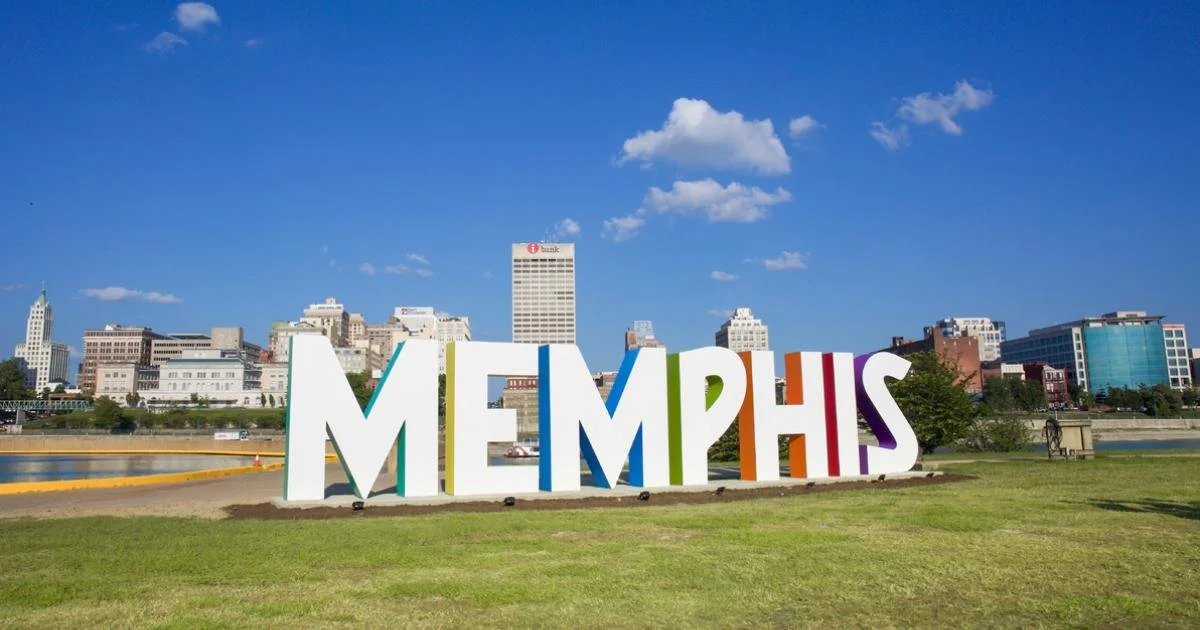 memphis sign pic.jpg