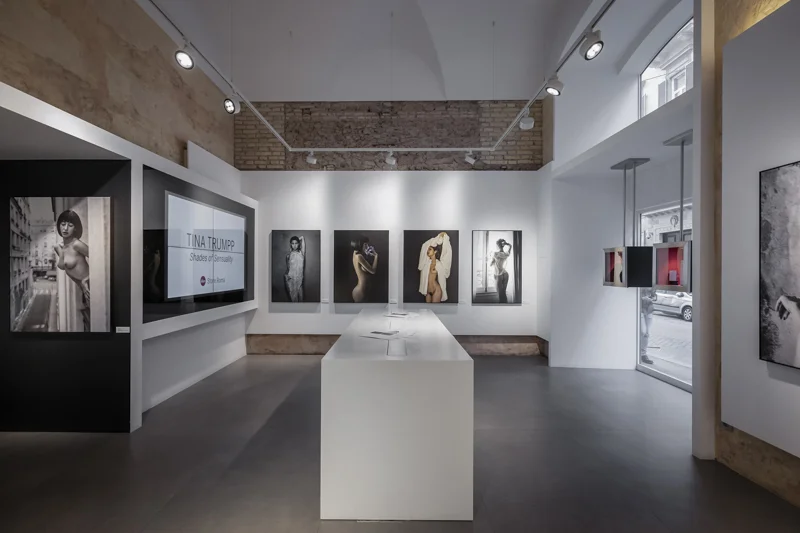 ina_Trumpp_Leica_Store_Rome_exhibition.jpg