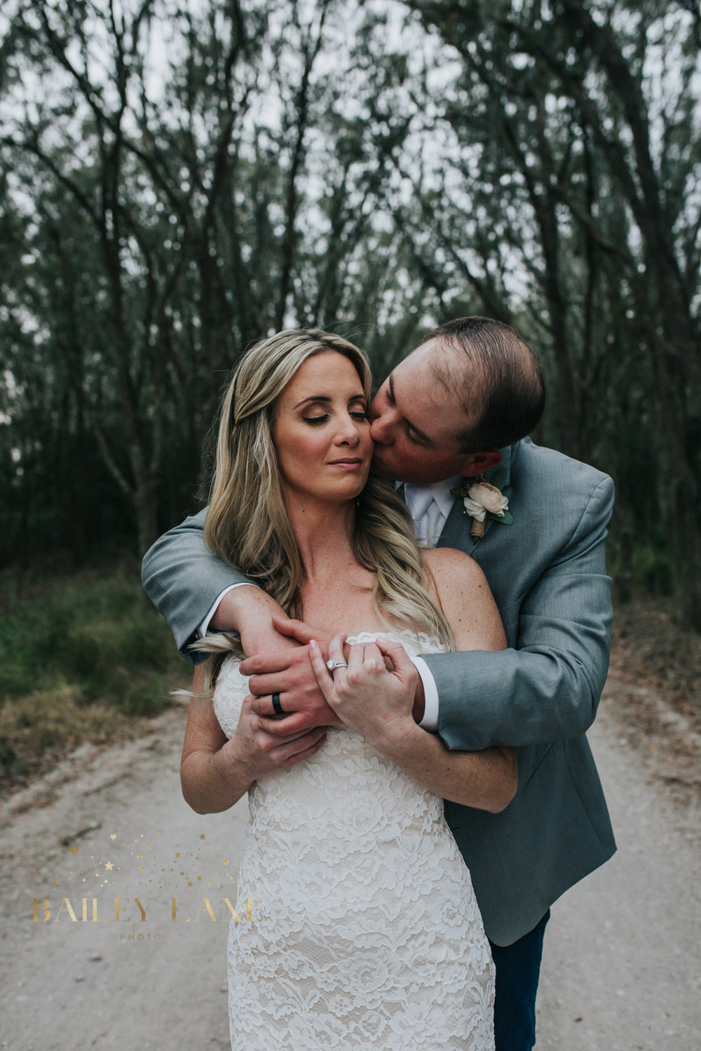 FLORIDA_RUSTIC_BARN_WEDDING (1 of 1)-56.jpg