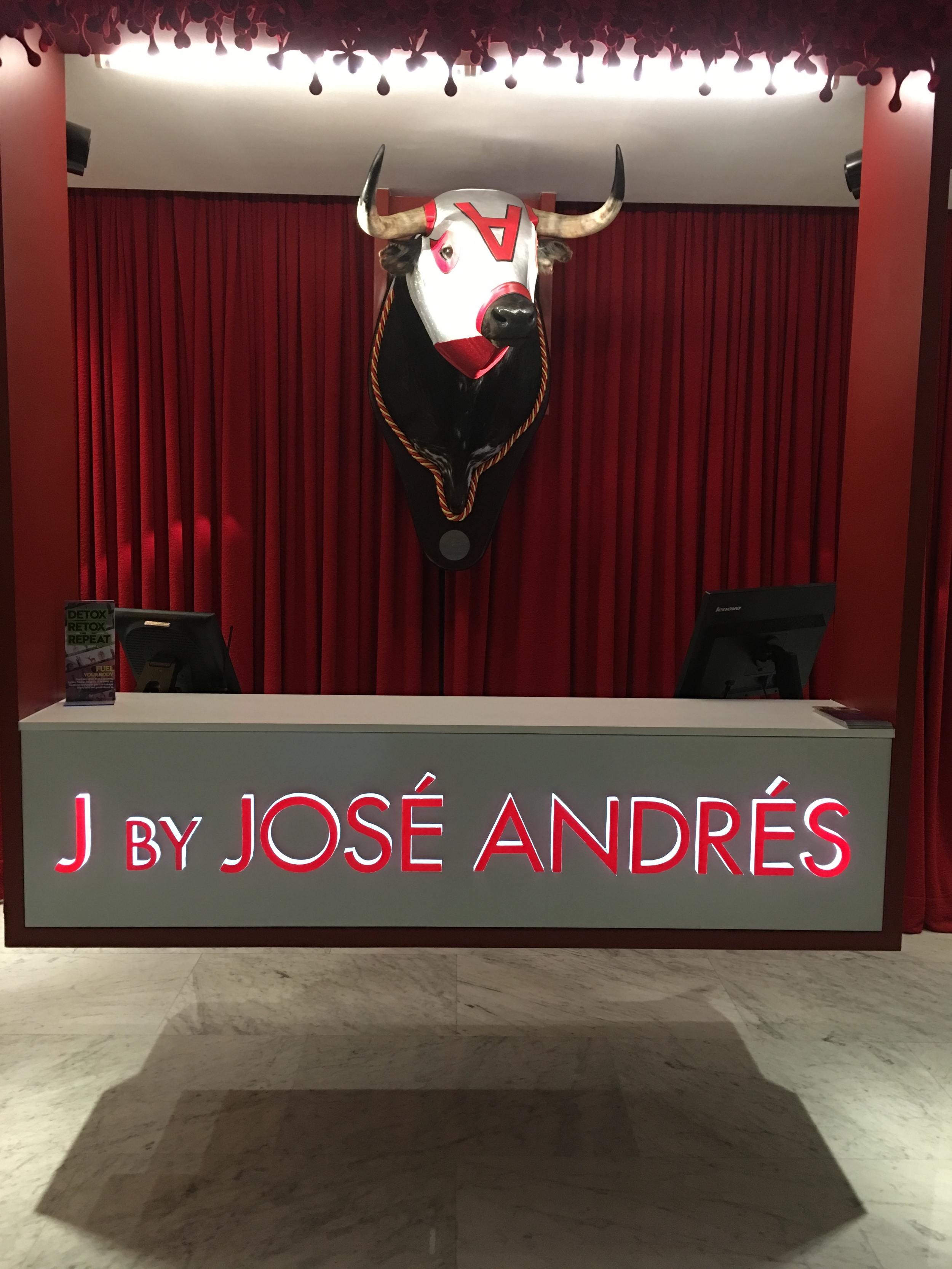J BY JOSÉ ANDRÉS