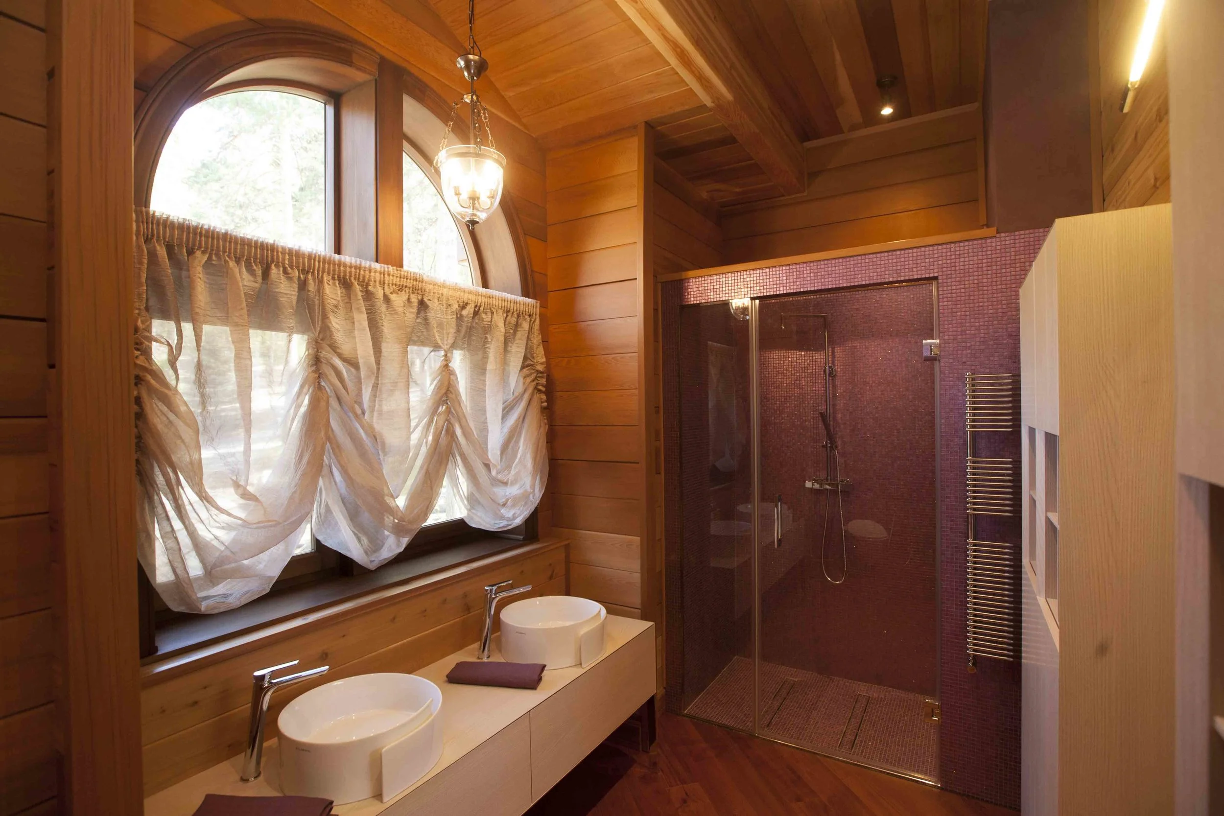 Bathroom 10