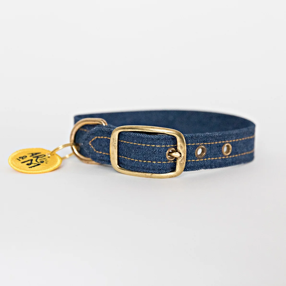 denimdogcollar-denimfordogs-dogcollar-denimcollar-acidwashdenim-dogcollar-ariandm-designerdogaccessories+5.jpg