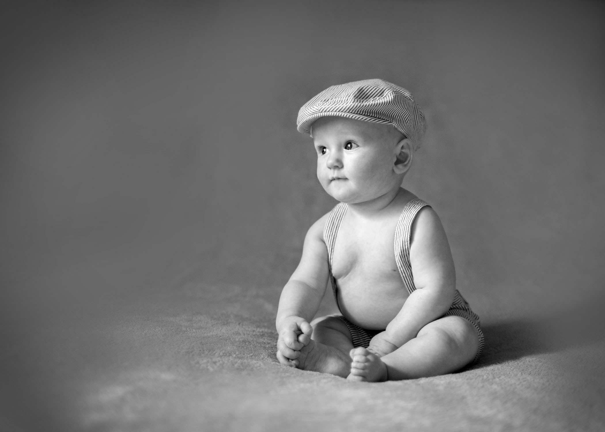 sixmths (41 of 258)bw.jpg