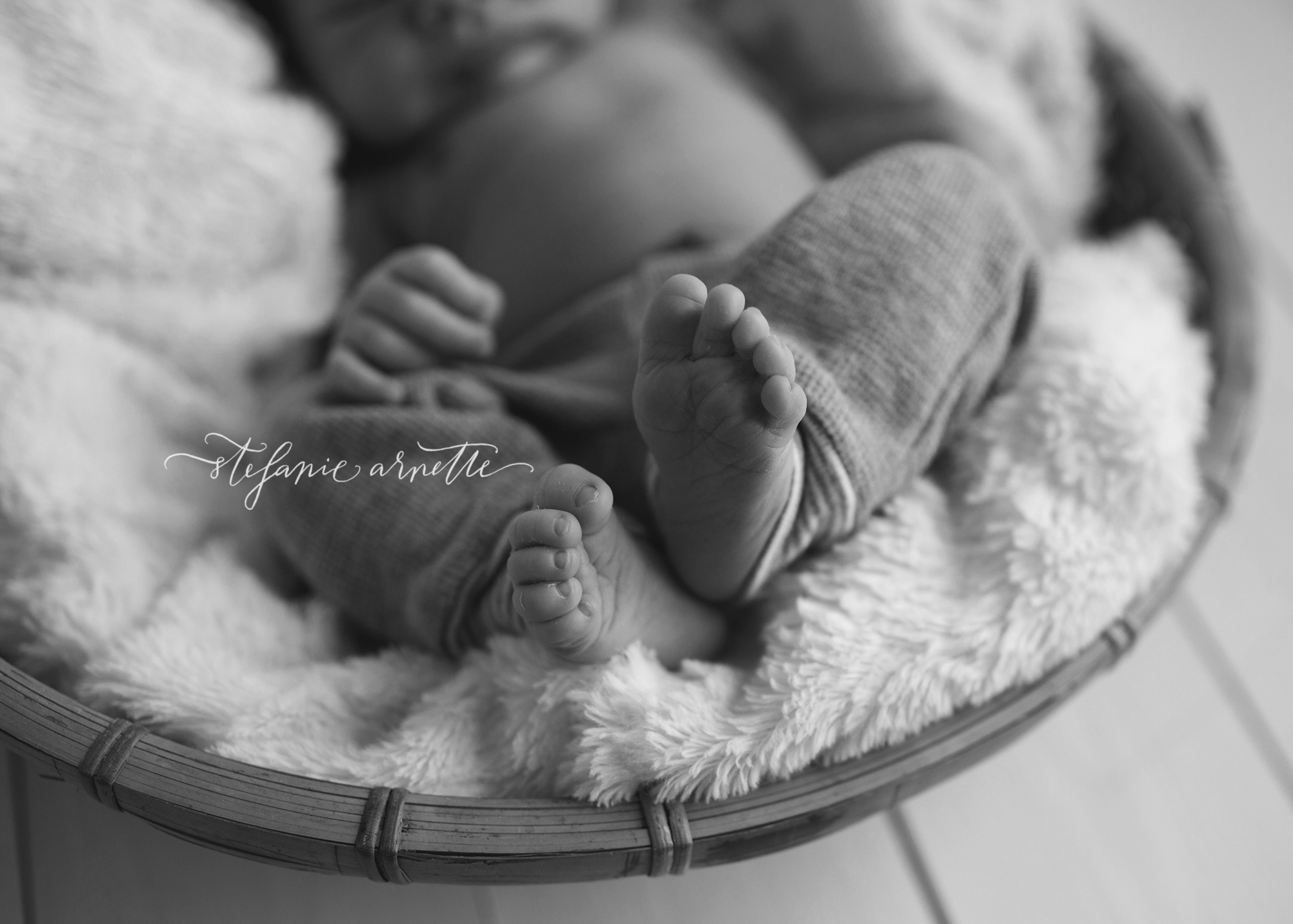 newborn-93bw.jpg