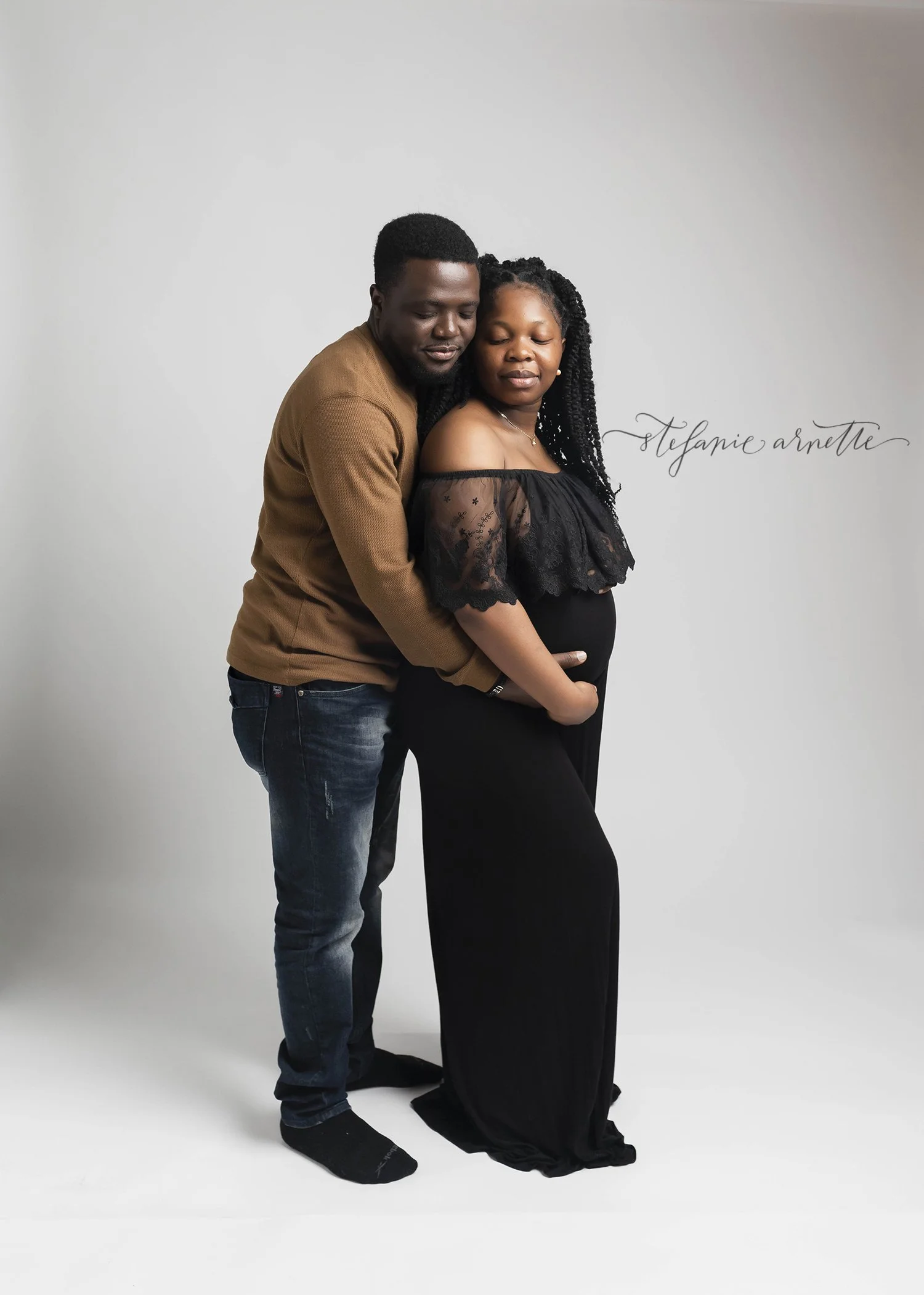 maternity photographer near me_20.jpg