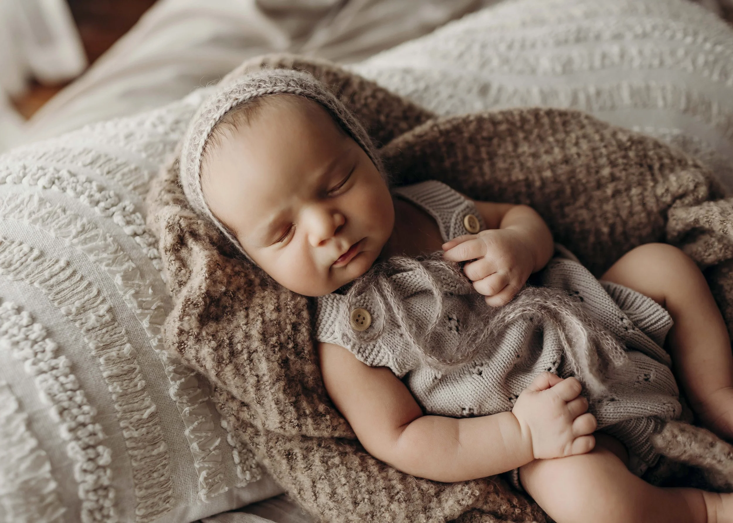 newborn-photographer-near-meCLR (56).jpg