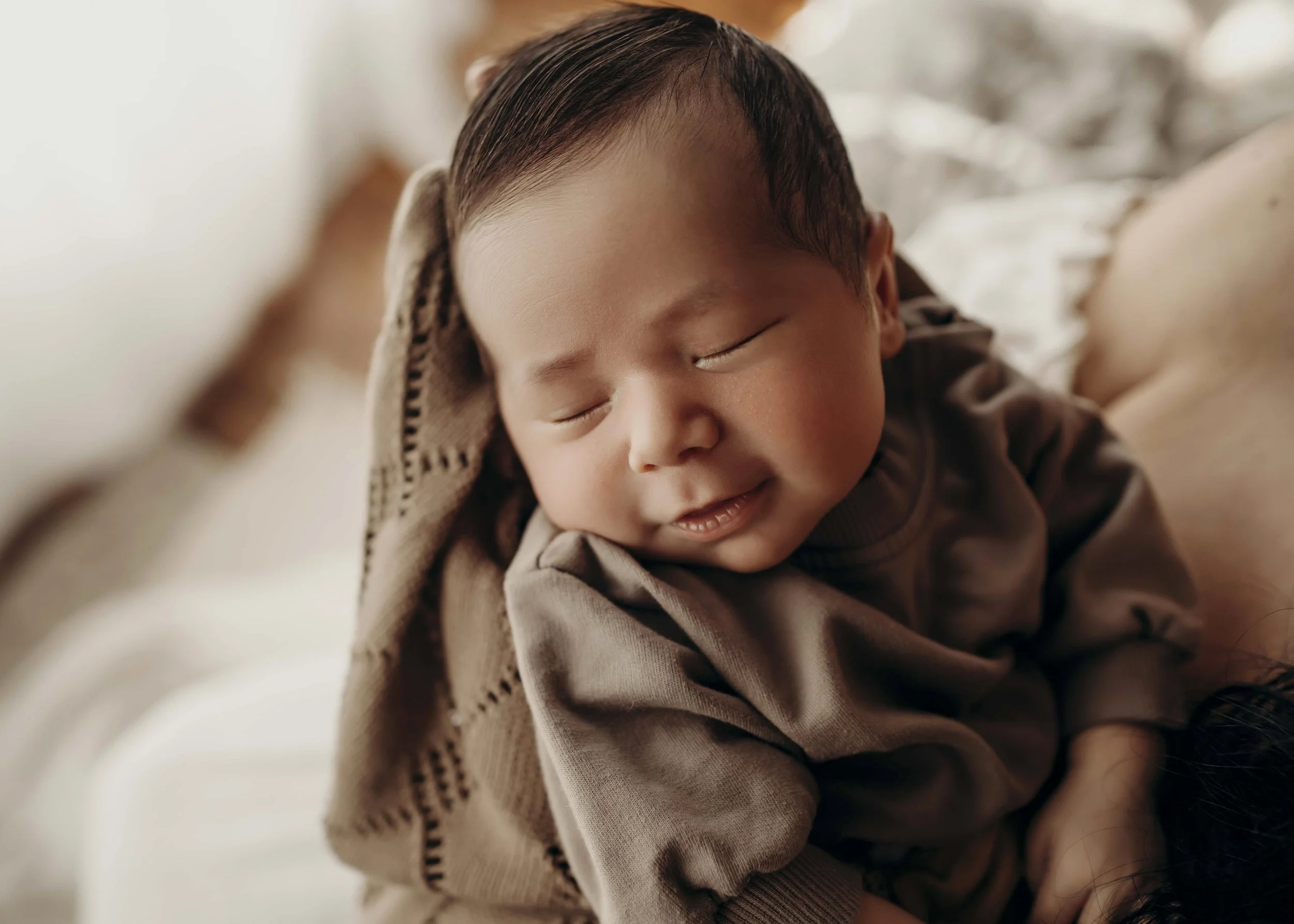 newborn-photographer-near-meCLR (37).jpg