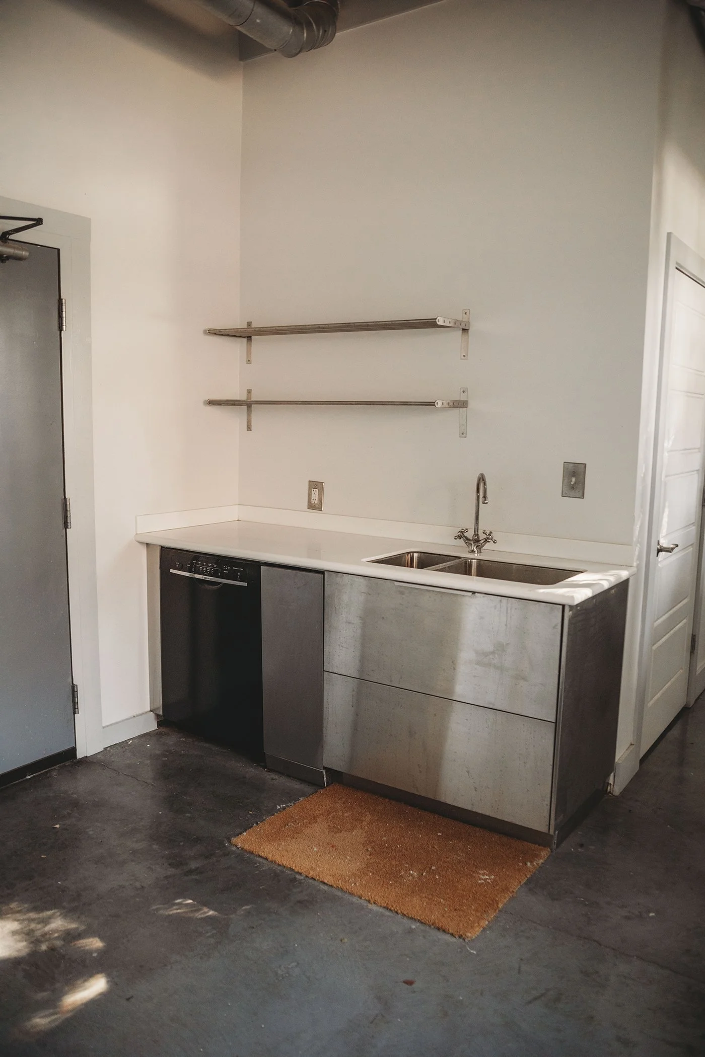 kitchen for rent_15.jpg