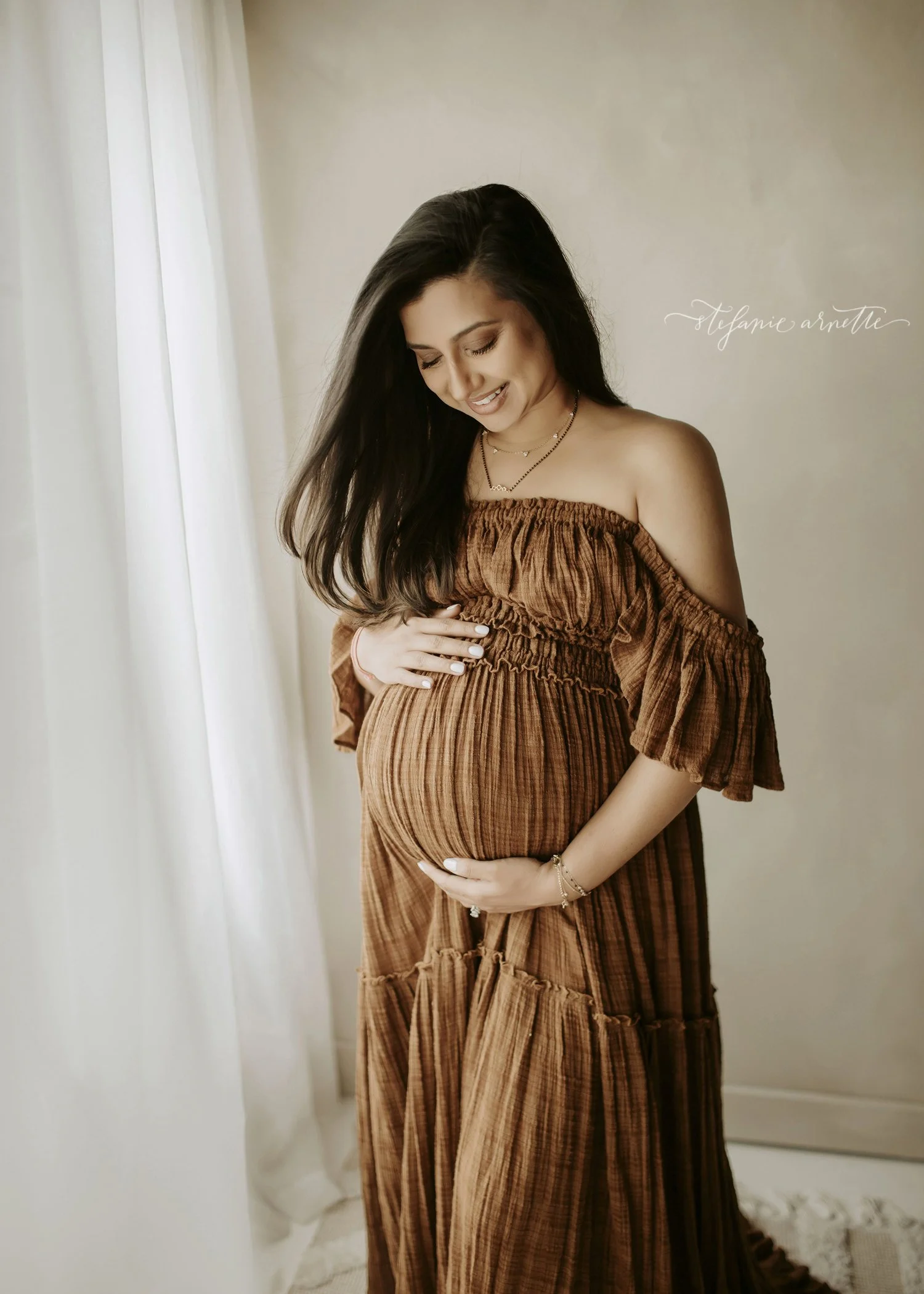 maternity-photographer-near-me_2.jpg