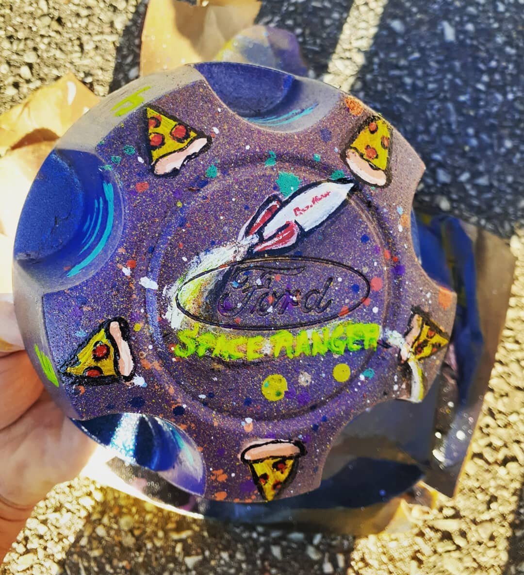 Proof I'll paint just about anything.

Hubcap for @j.earthdweller 

#mwcc #pizza #toystory #pizzaplanet #spaceranger #rocket #spaceart #spacecadet #pizzainspace #fordranger #pghartist #kaidevenitch #mostwantedcarclub #spacey #rocketsaway #toinfinitya