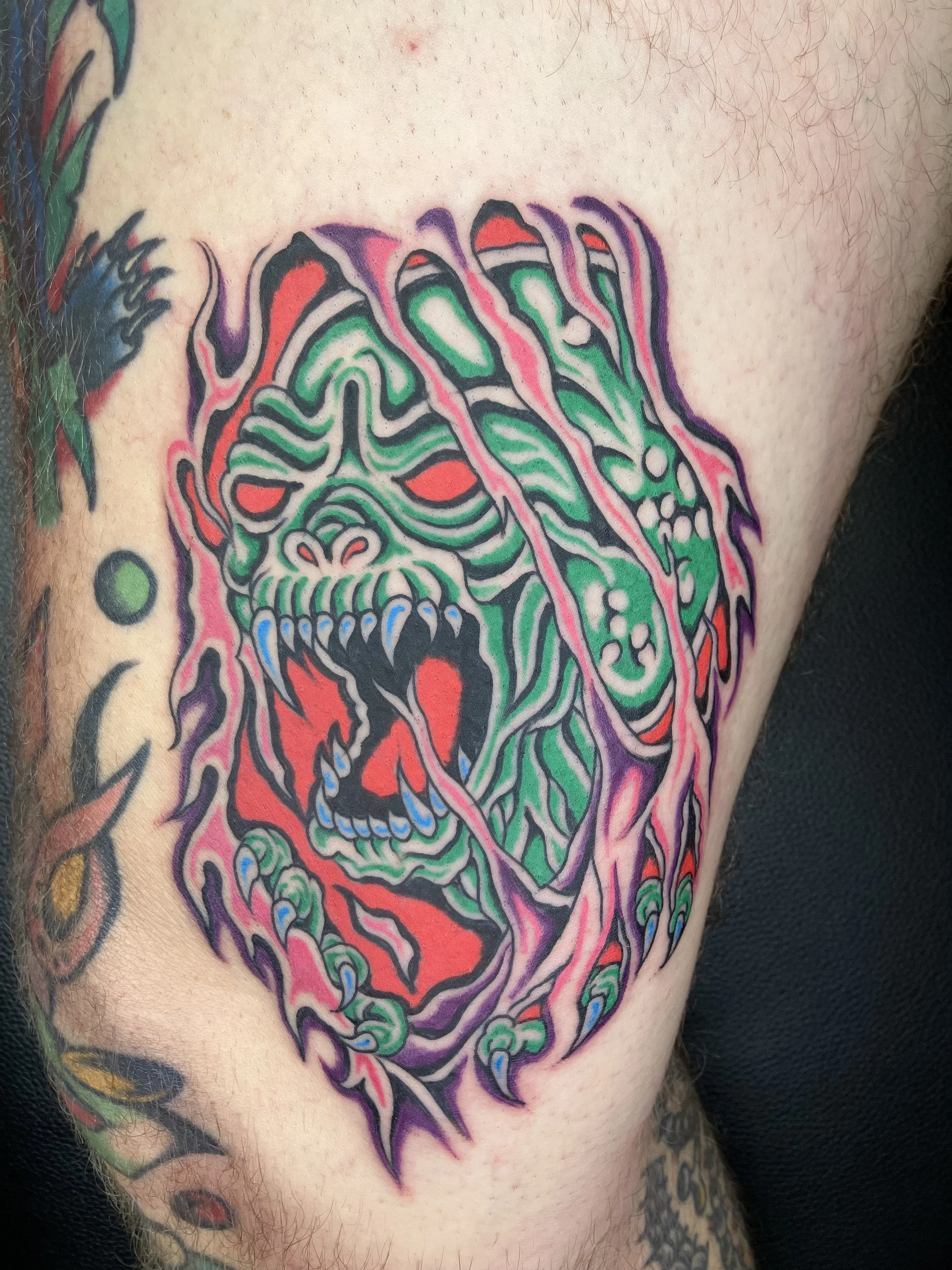 MikeMoneyz_TraditionalTattoo_ViennaElectricTattoo_Skinrip.jpeg