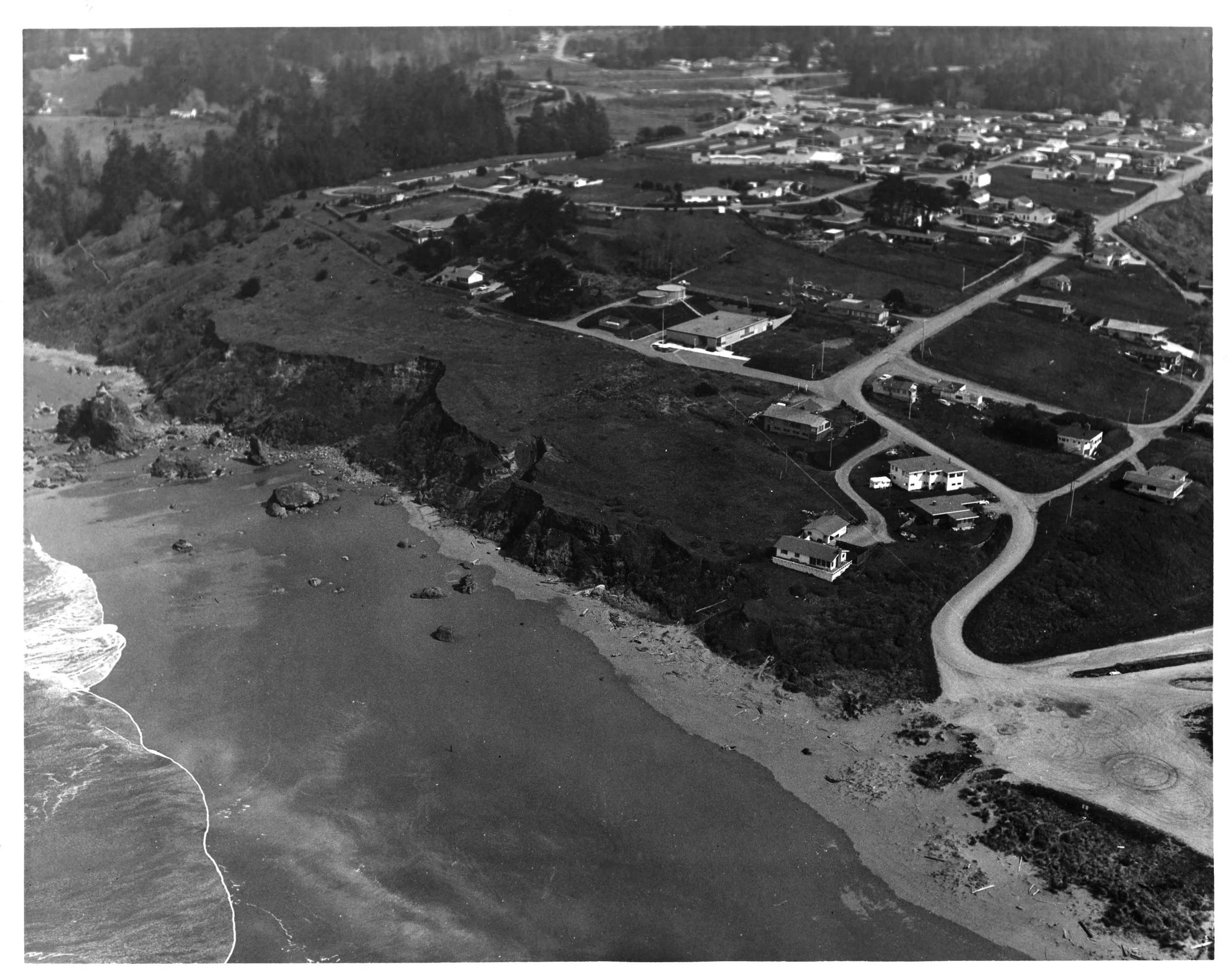  Trinidad and the marine lab in the late 1960s, before the lab was expanded. Note the absence of ocean front homes near the lab at that time. Photo: HSU.