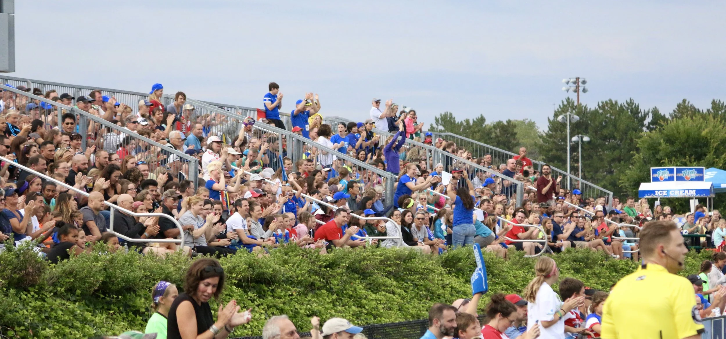 Here's more than 3k fans at a 2016 Breakers game vs the Pride gleefully paying to sit on Erector Set bleachers. C'mon Orlando, fill up that big beautiful soccer stadium.