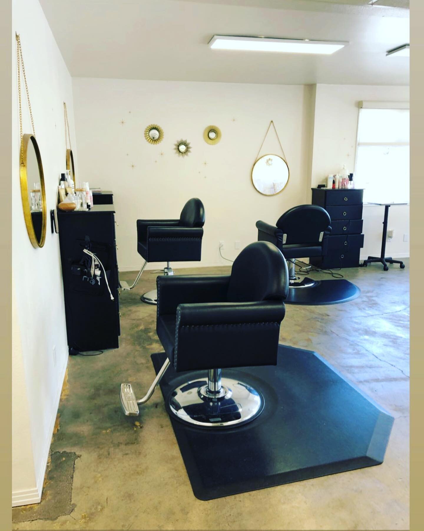 STYLISTS WANTED! 😁 We have chairs for rent. Contact Dana 310.993.7478. ✨ ✨✨
