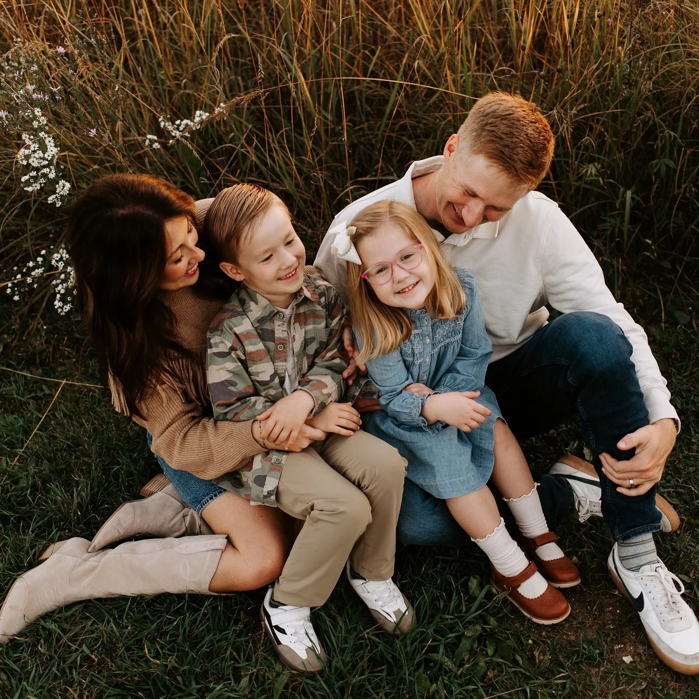 October is here 🙌🏻🍂

#milwaukeefamilyphotographer #milwaukeefamilyphotos #milwaukeefamilypictures #milwaukeefamilyphotography #mkefamilyphotographer #mkefamilyphotography #mkefamilyportraits #mkefamilypictures #milwaukeefamilyportraits #waukeshafa
