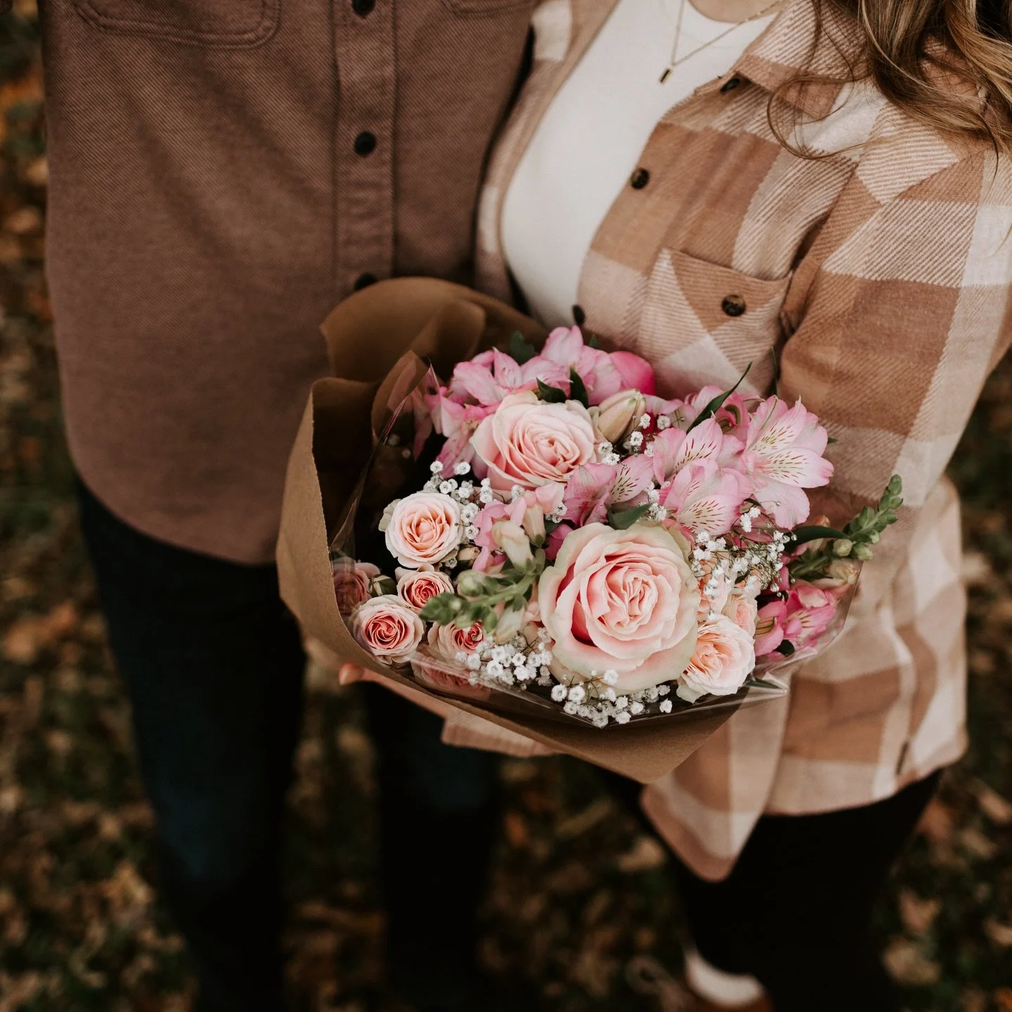 Gender reveal for my sweetest friend. 💕

It was so fun to find out first. ☺️ But I checked her phone about 5 times to make sure I got it right. 😅

#milwaukeephotographer #milwaukeefamilyphotographer #waukeshafamilyphotographer #familyphotoideas #wa