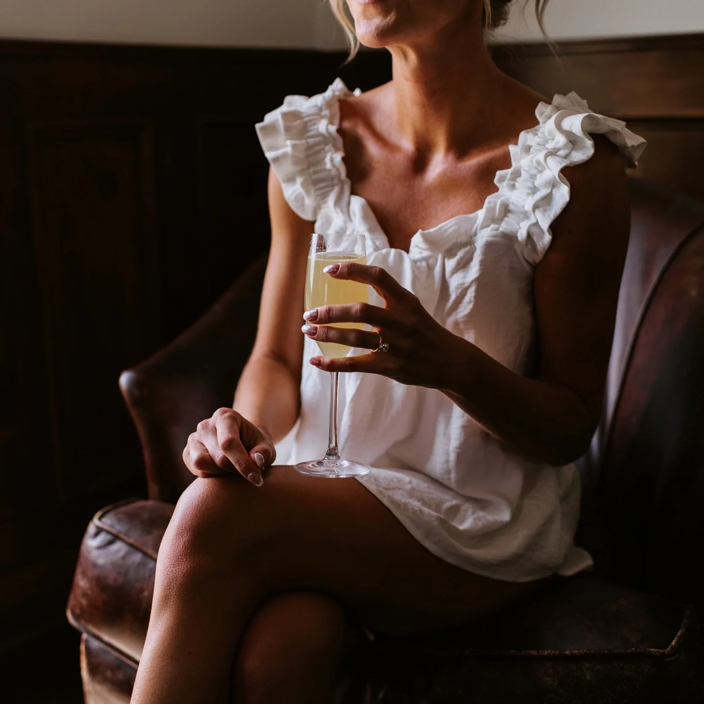Getting ready with Taylor. ✨

#wisconsinwedding
#wisconsinweddingphotographer 
#justsaidyes 
#milwaukeephotographer 
#milwaukeeweddingphotographer
