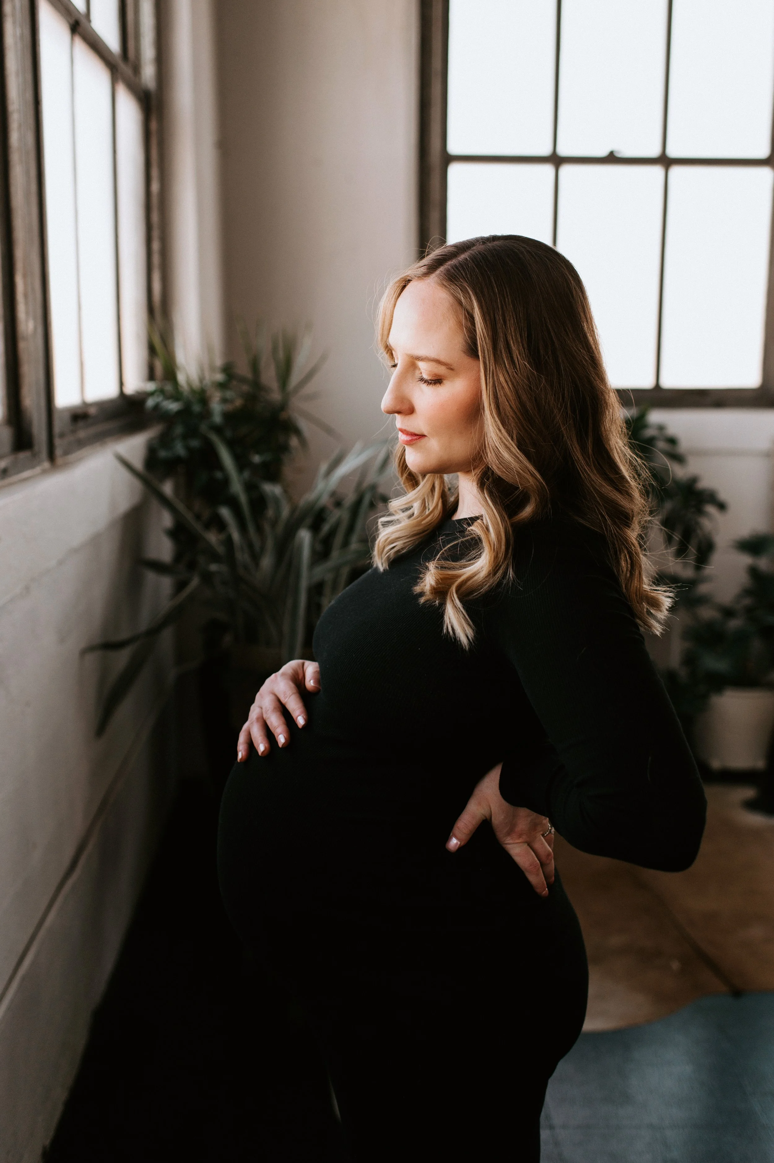 Maternity Session at The Green Room | Milwaukee Maternity Photographer