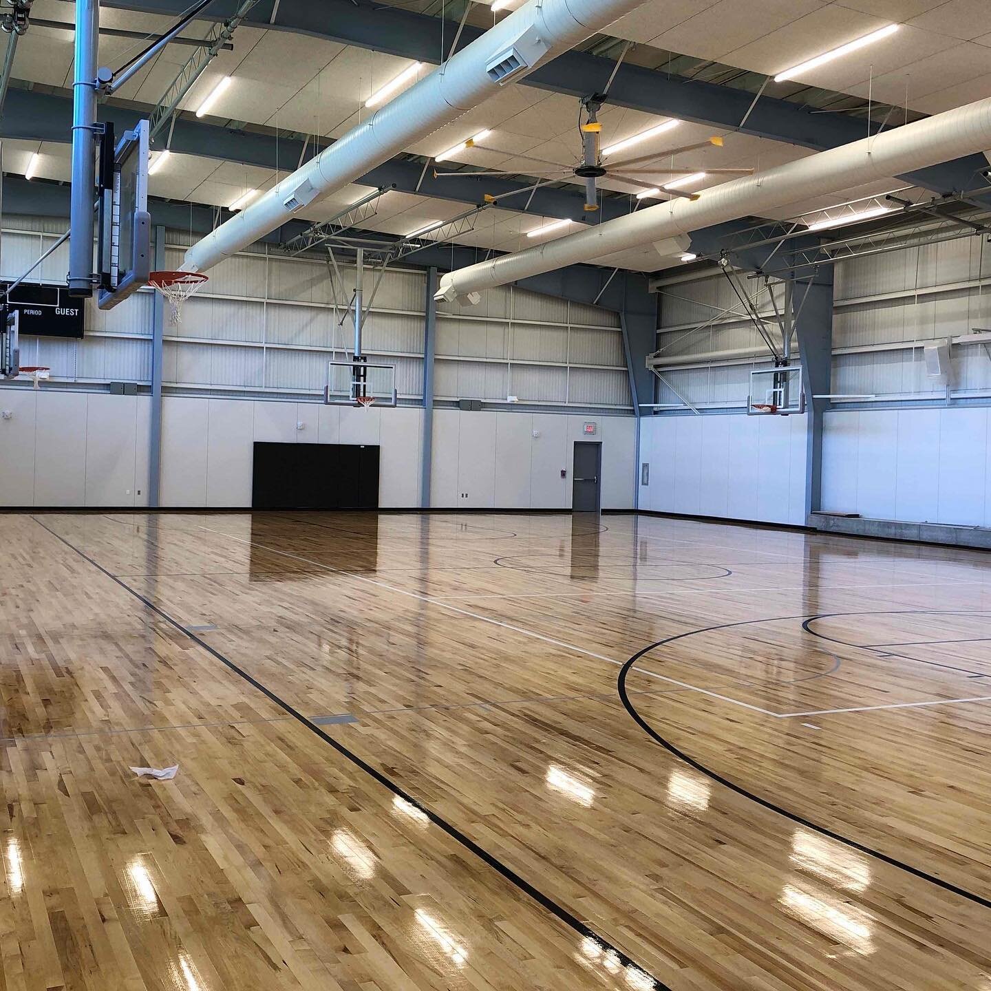 Hillsboro School District, WL Henry&rsquo;s new Gym - nice and shiny almost ready to invite the kids back to play. Thanks John for the picture. #Emerick #EmerickConstruction @hillsboro_schools  #CornerstoneManagementGroup @mahlumarch