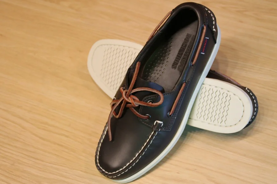 REF: 3750. Sebago
